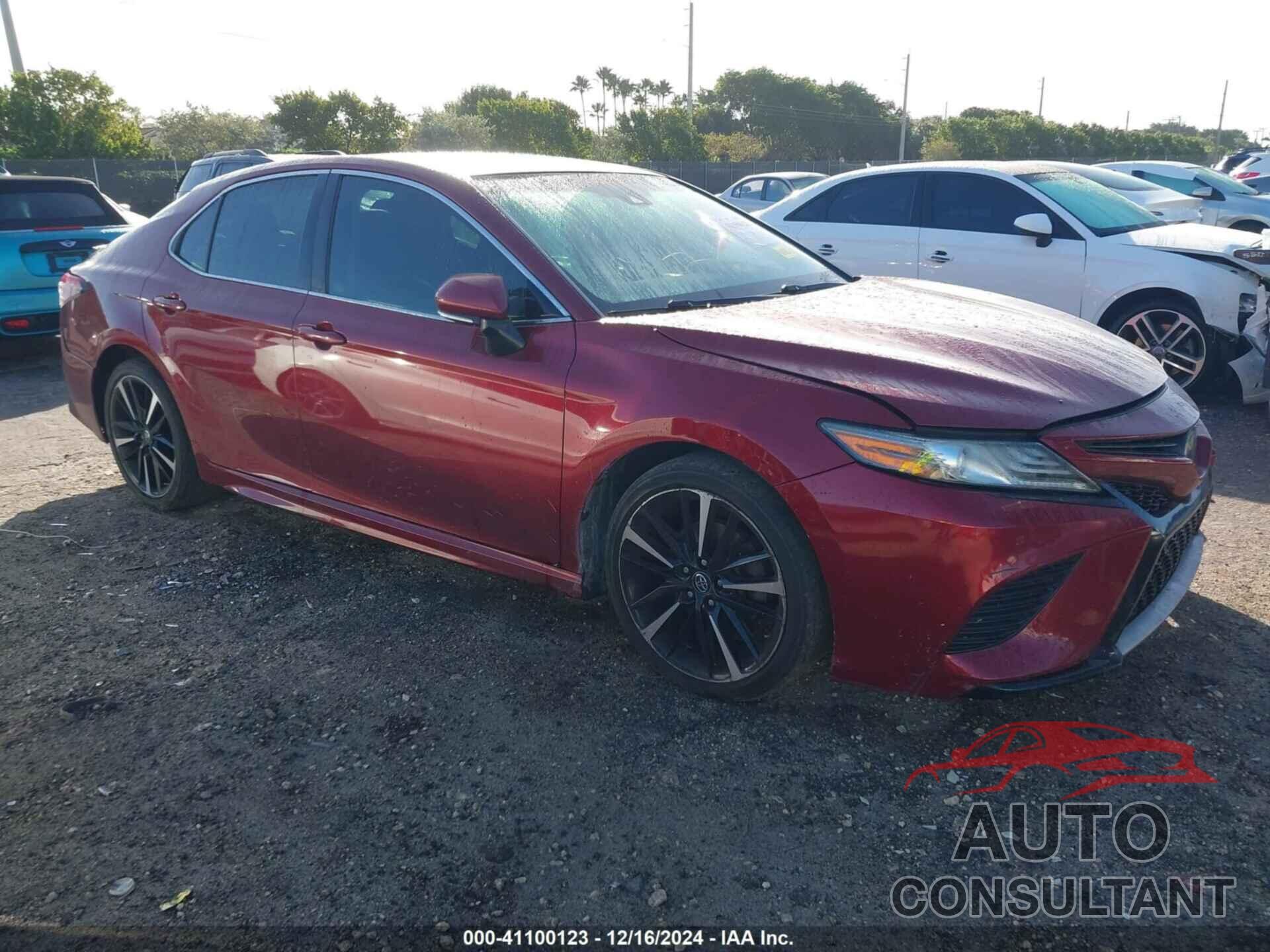 TOYOTA CAMRY 2018 - 4T1B61HK5JU515651
