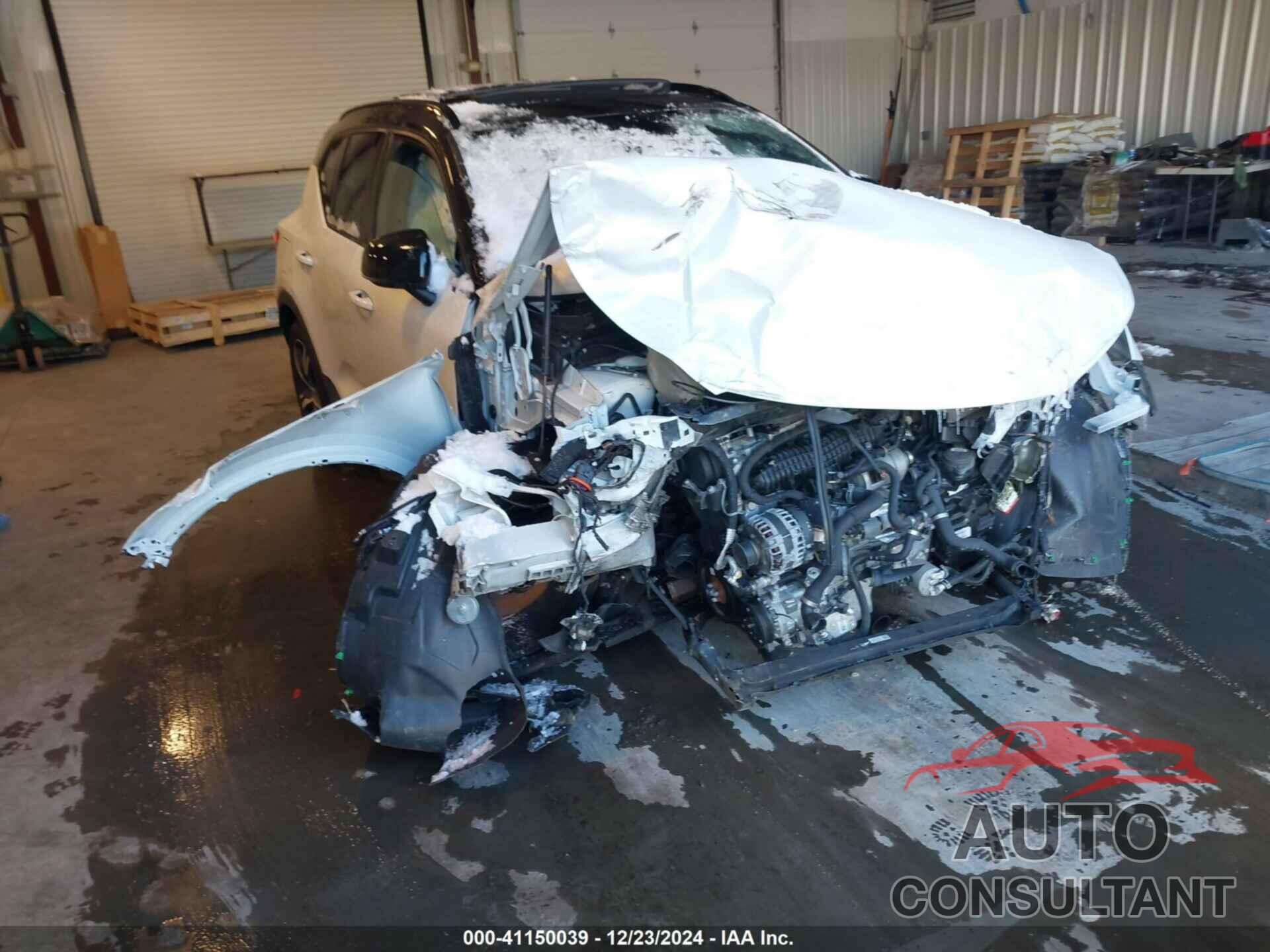 VOLVO XC40 2021 - YV4162UM4M2510905