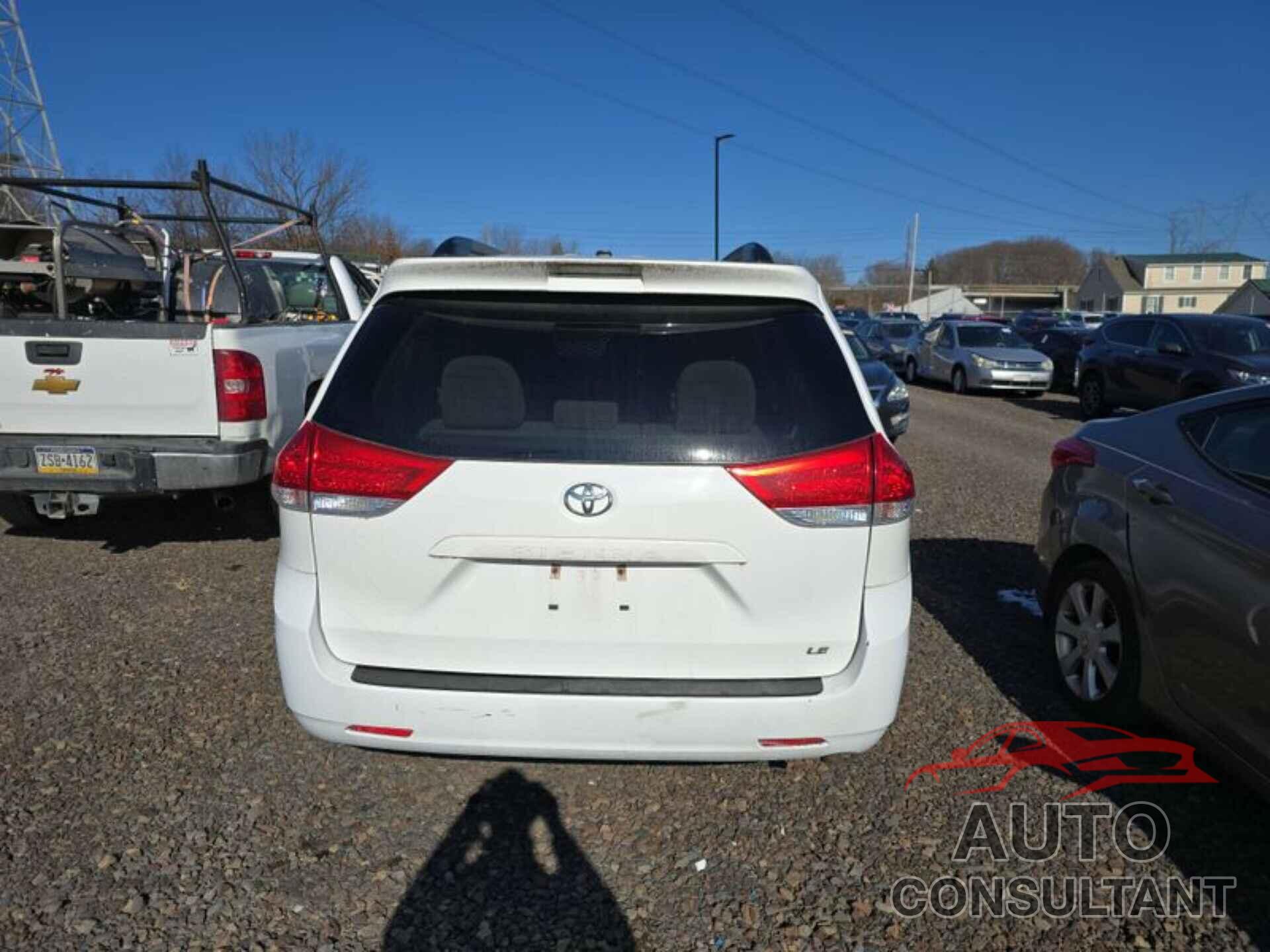 TOYOTA SIENNA 2013 - 5TDKK3DC0DS290798