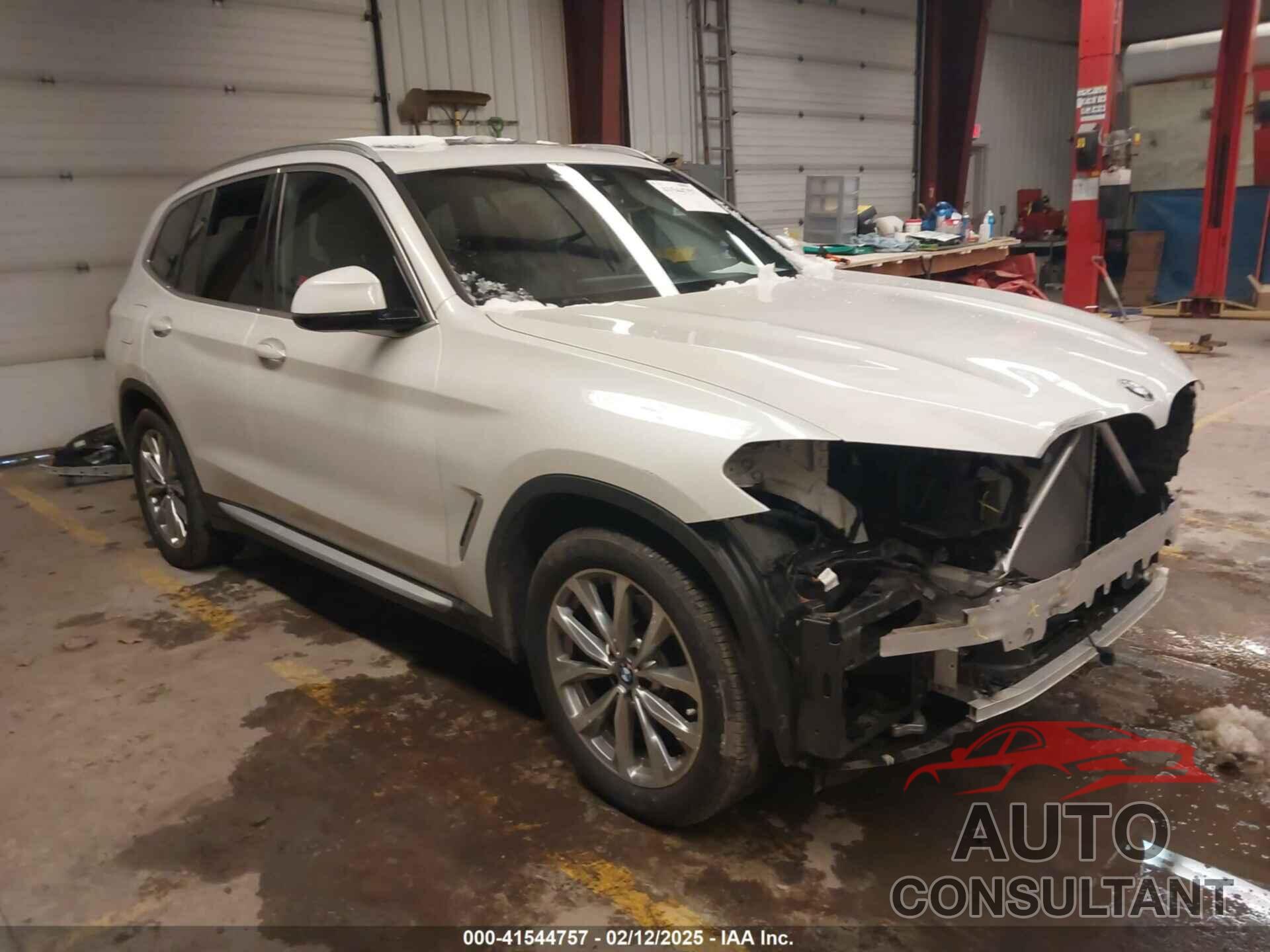 BMW X3 2018 - 5UXTR9C51JLD68266