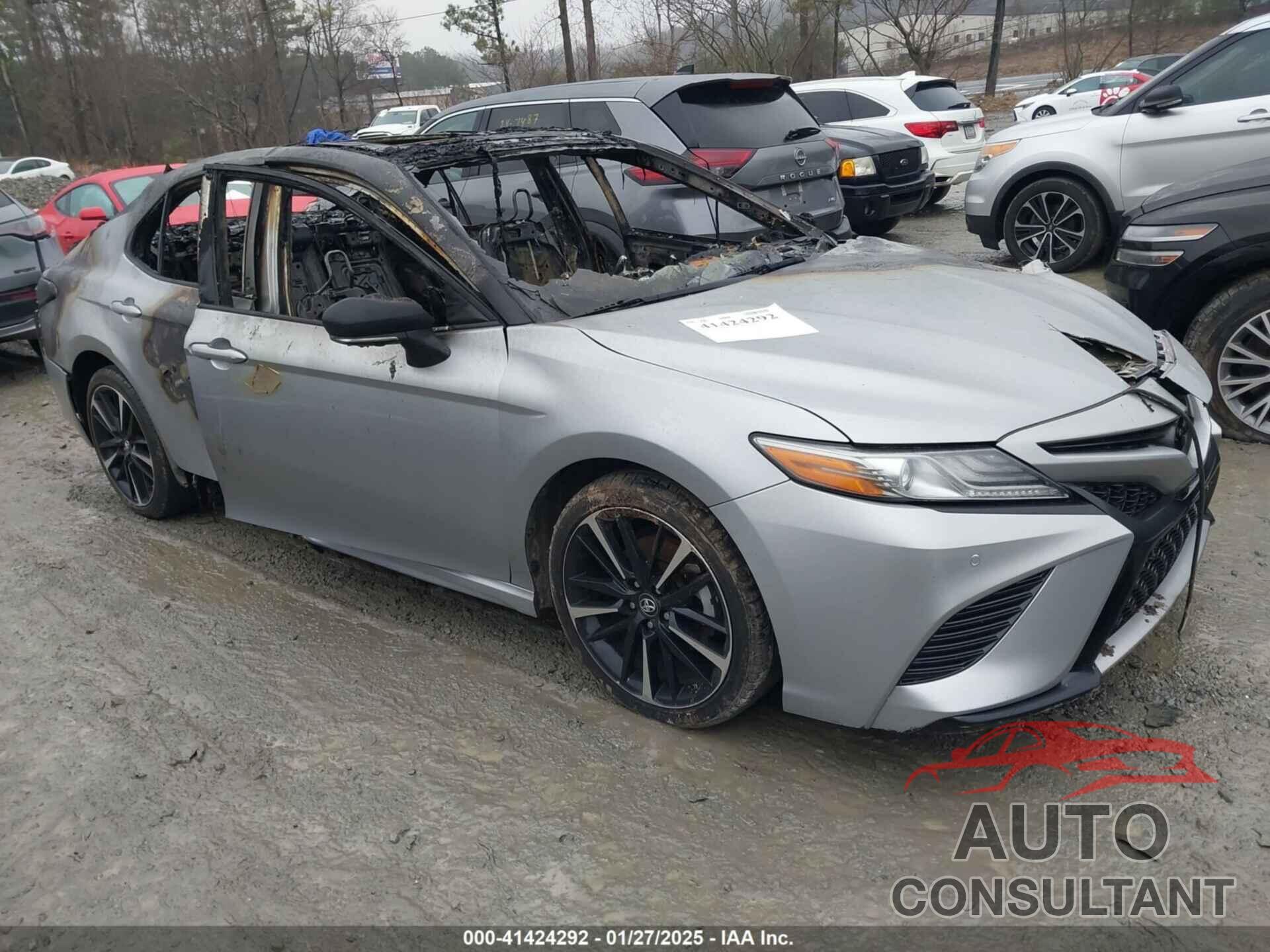 TOYOTA CAMRY 2018 - 4T1B61HK2JU145016