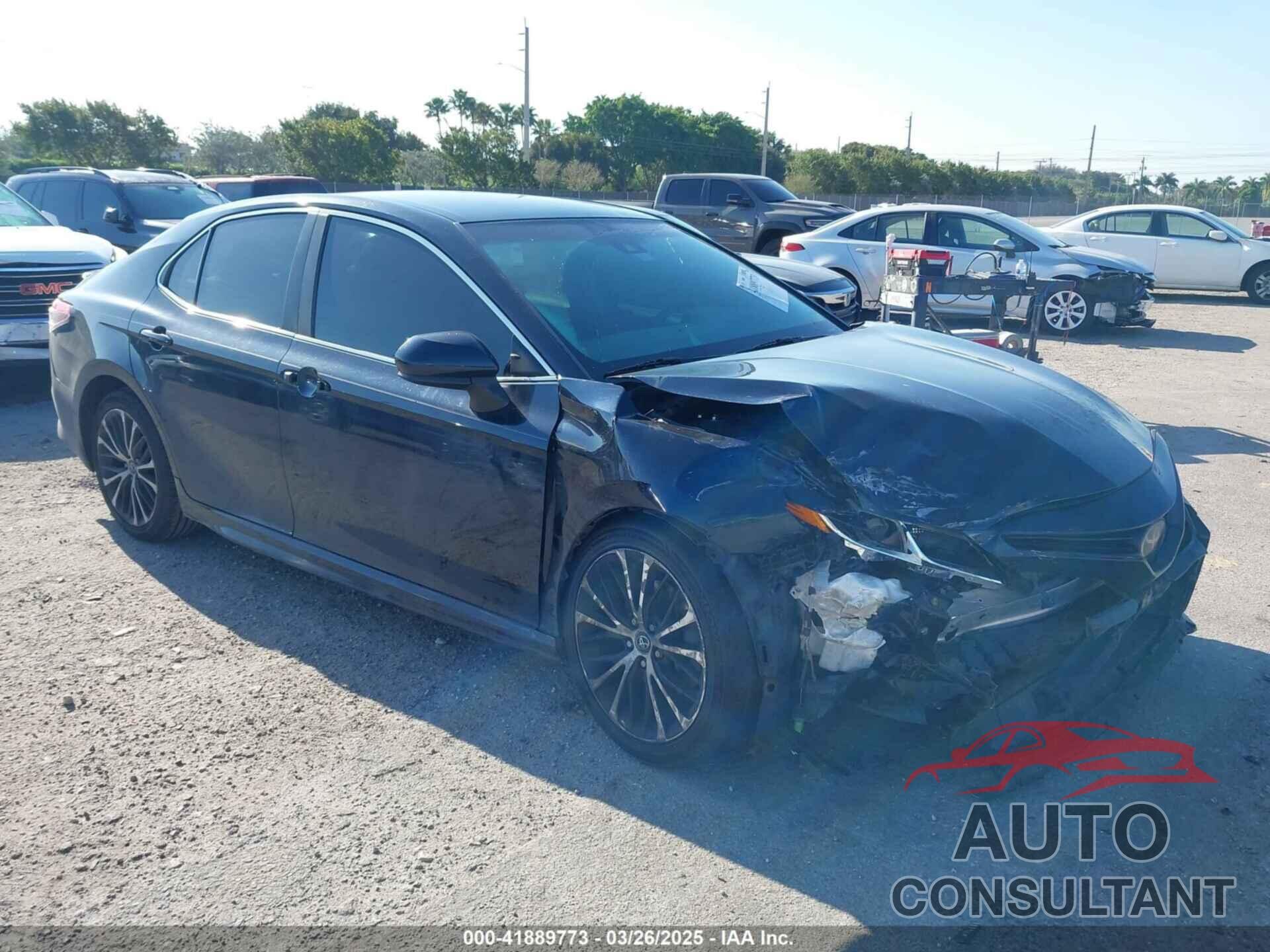 TOYOTA CAMRY 2018 - 4T1B11HK5JU592499