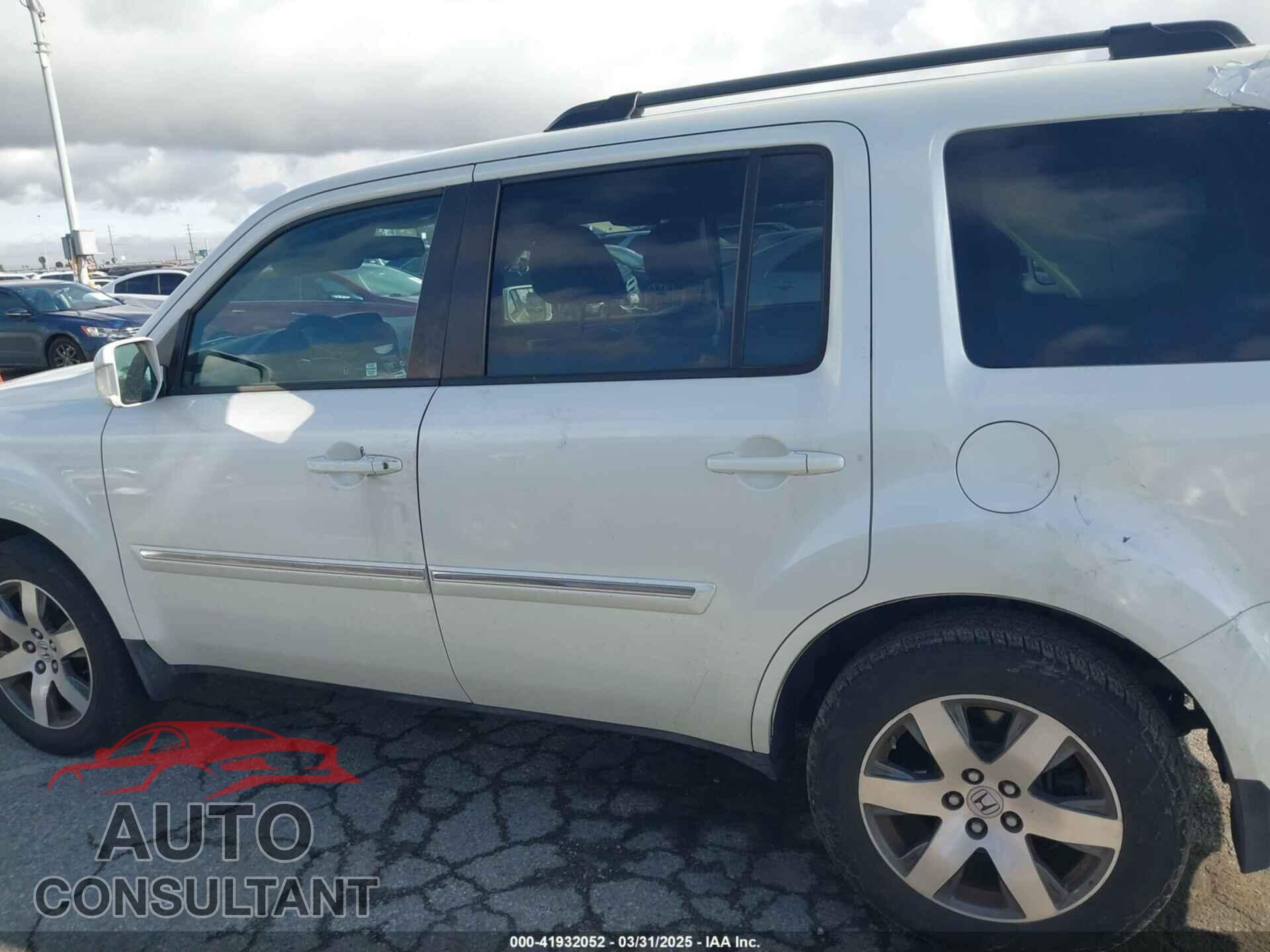 HONDA PILOT 2015 - 5FNYF3H93FB007766