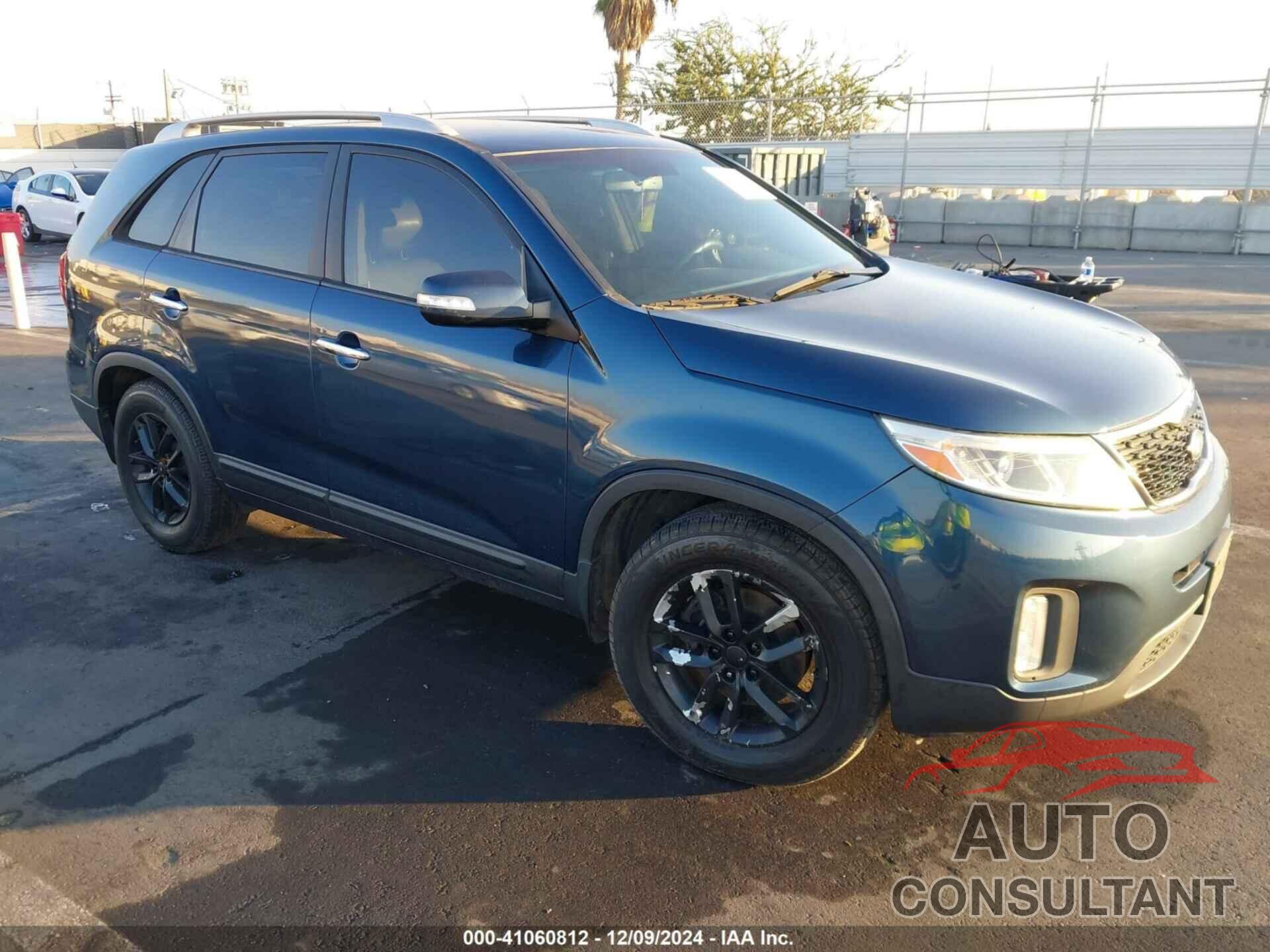 KIA SORENTO 2014 - 5XYKT4A65EG447452