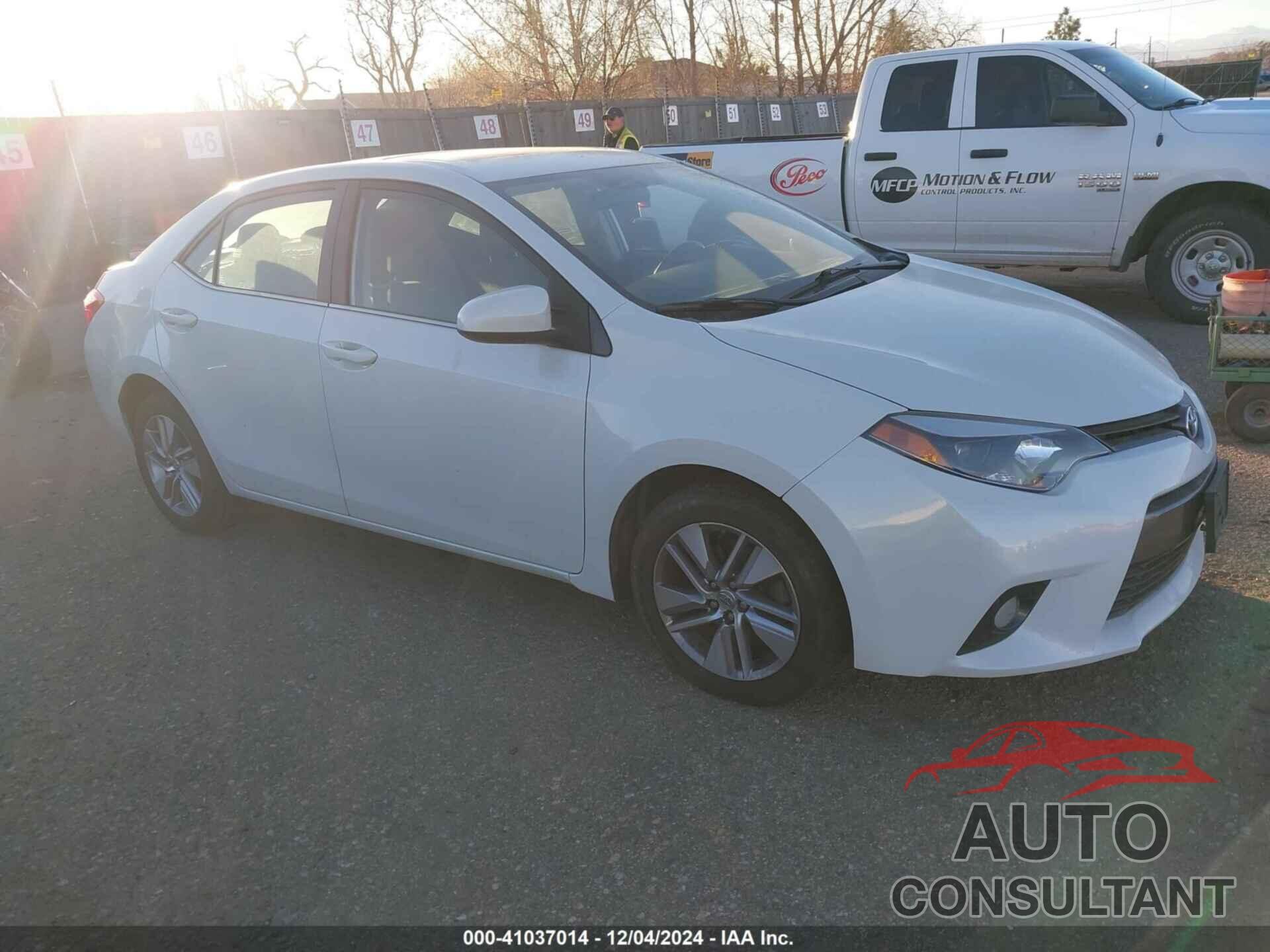 TOYOTA COROLLA 2015 - 5YFBPRHE7FP309827