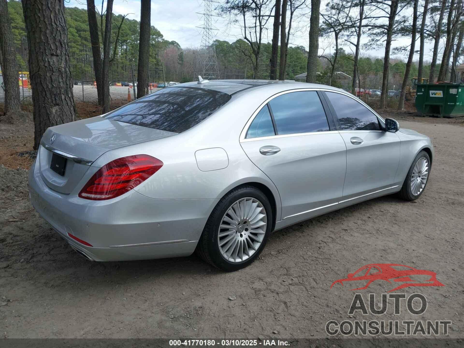 MERCEDES-BENZ S 550 2015 - WDDUG8CBXFA151686