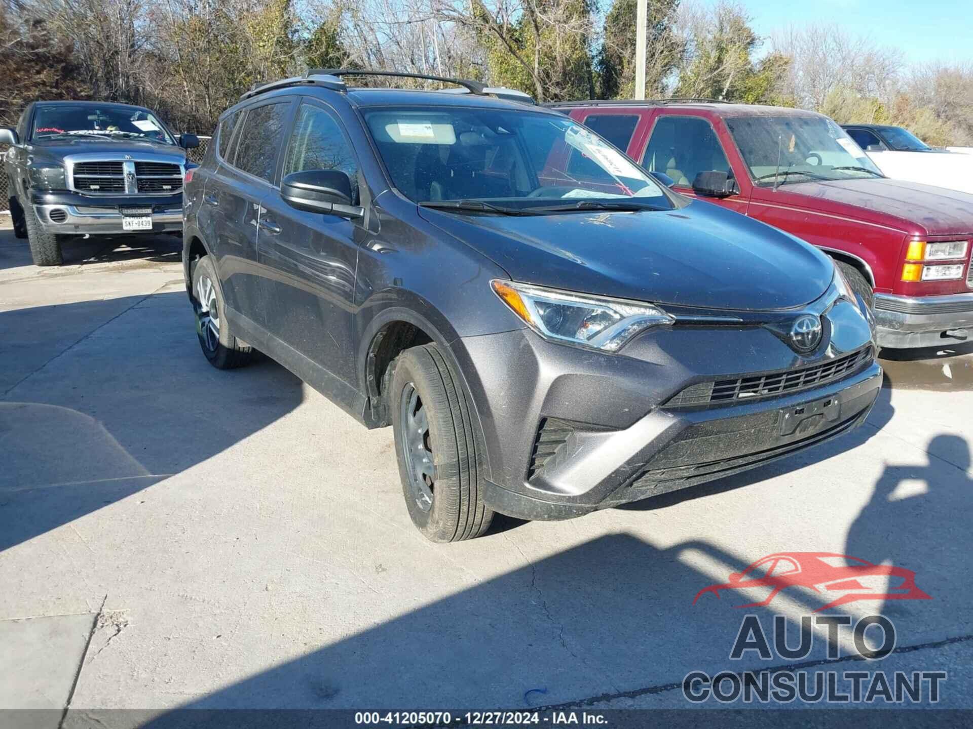 TOYOTA RAV4 2018 - JTMZFREV4JJ173885