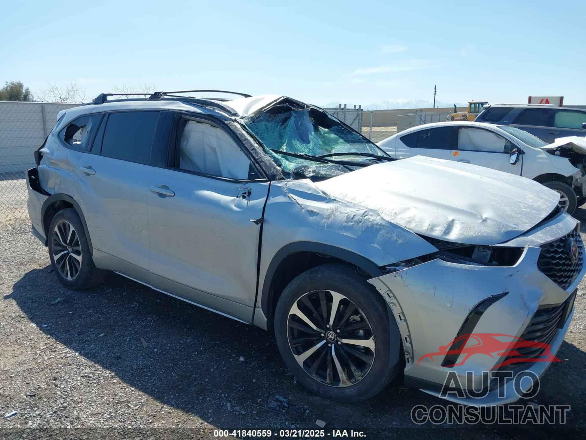 TOYOTA HIGHLANDER 2022 - 5TDJZRAH8NS112035