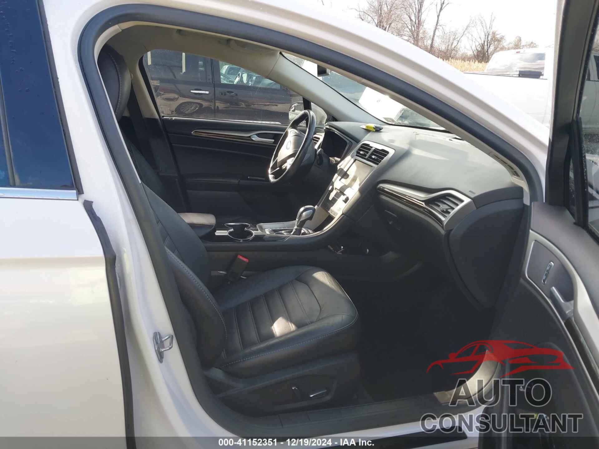 FORD FUSION HYBRID 2015 - 3FA6P0LU7FR189412