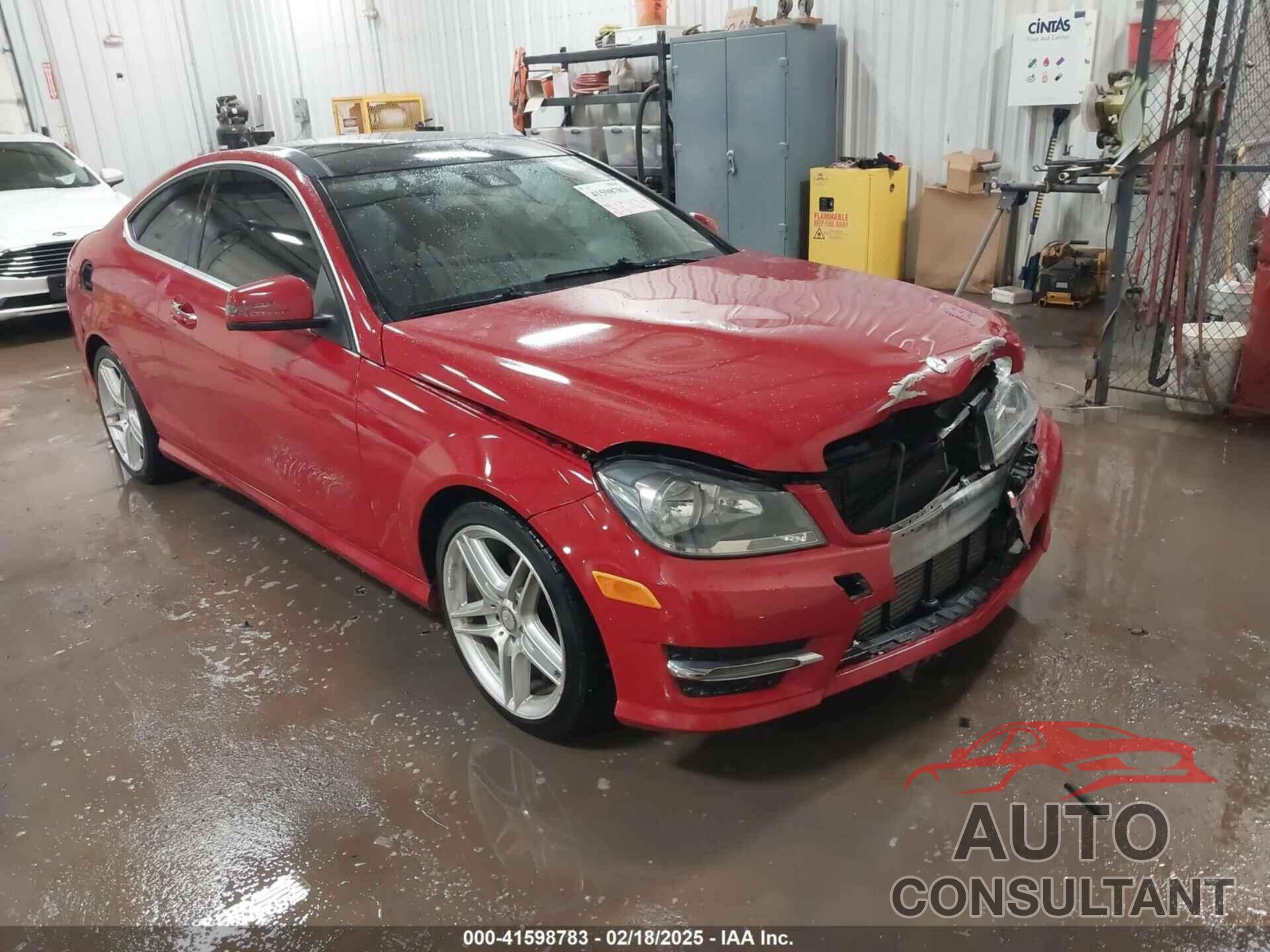 MERCEDES-BENZ C 250 2013 - WDDGJ4HB4DG043607