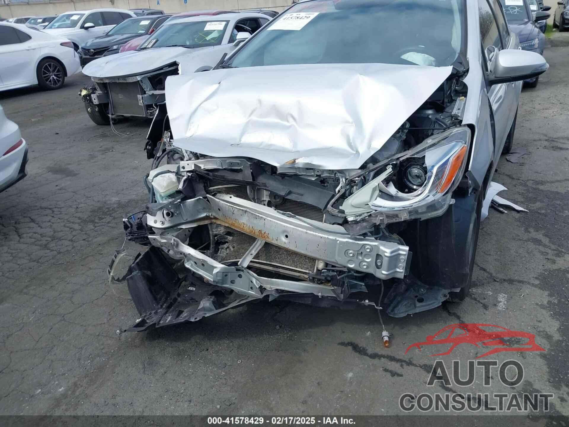 TOYOTA PRIUS C 2016 - JTDKDTB36G1120301