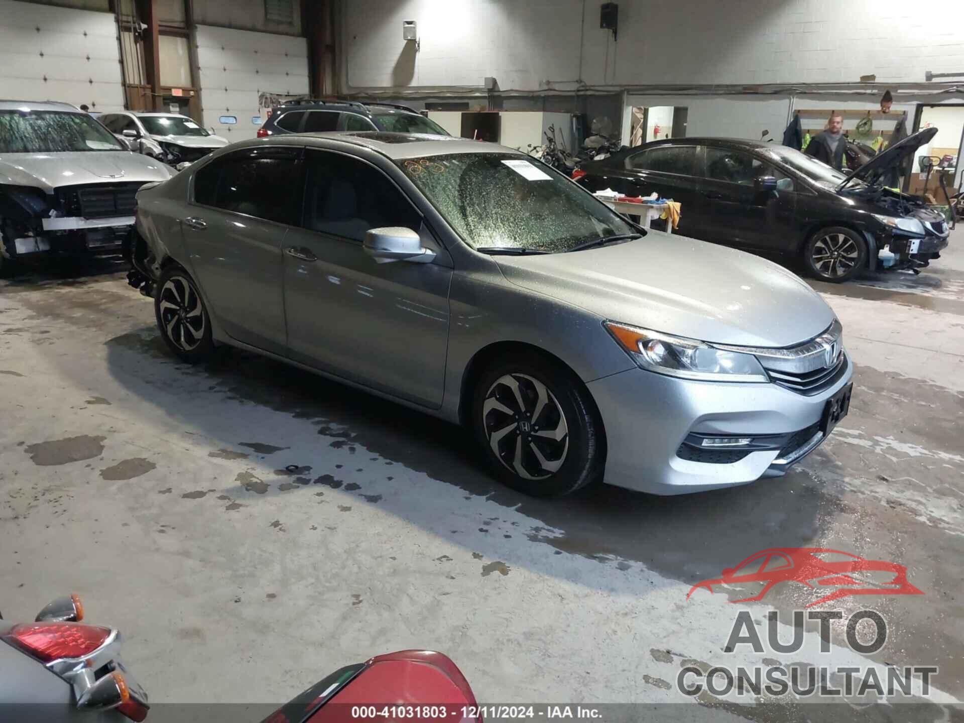 HONDA ACCORD 2017 - 1HGCR3F8XHA041650