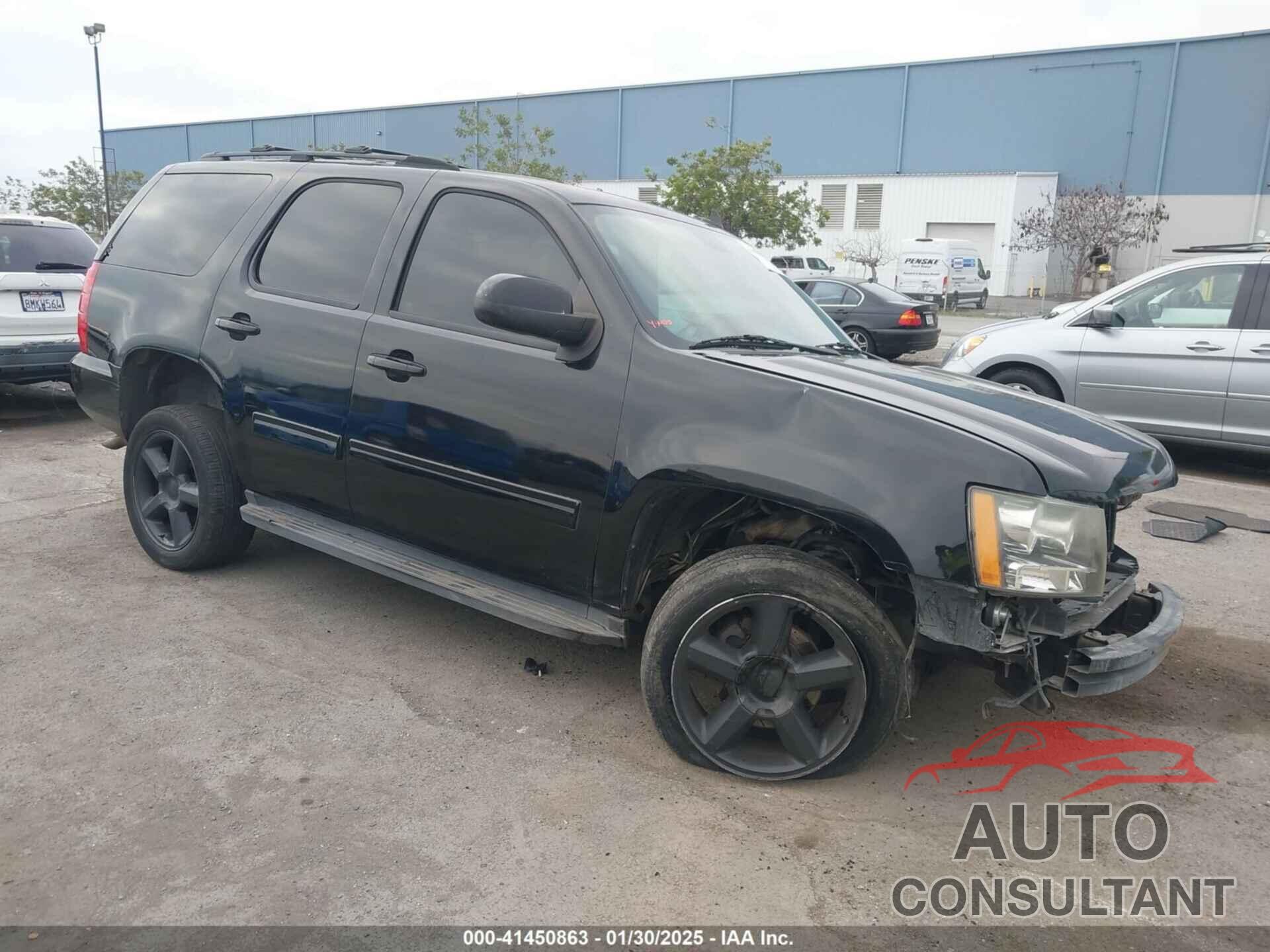 CHEVROLET TAHOE 2013 - 1GNSKBE05DR152825