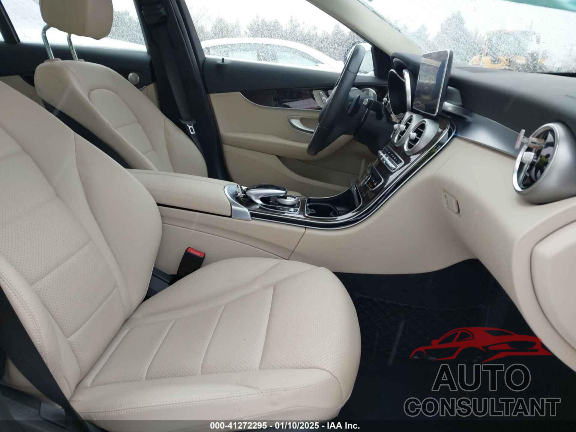 MERCEDES-BENZ C 300 2017 - 55SWF4KB1HU219981
