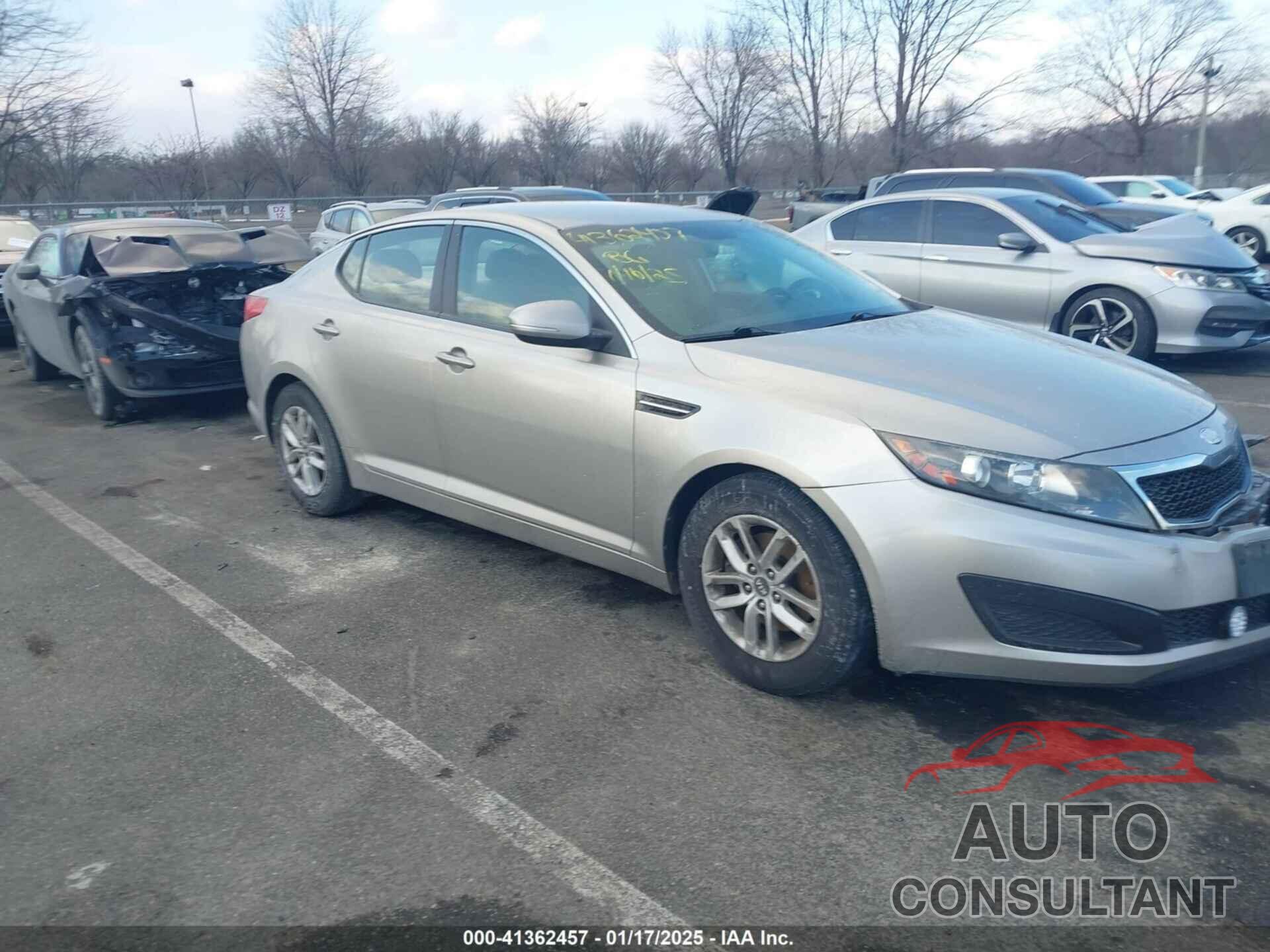KIA OPTIMA 2011 - KNAGM4A75B5058517
