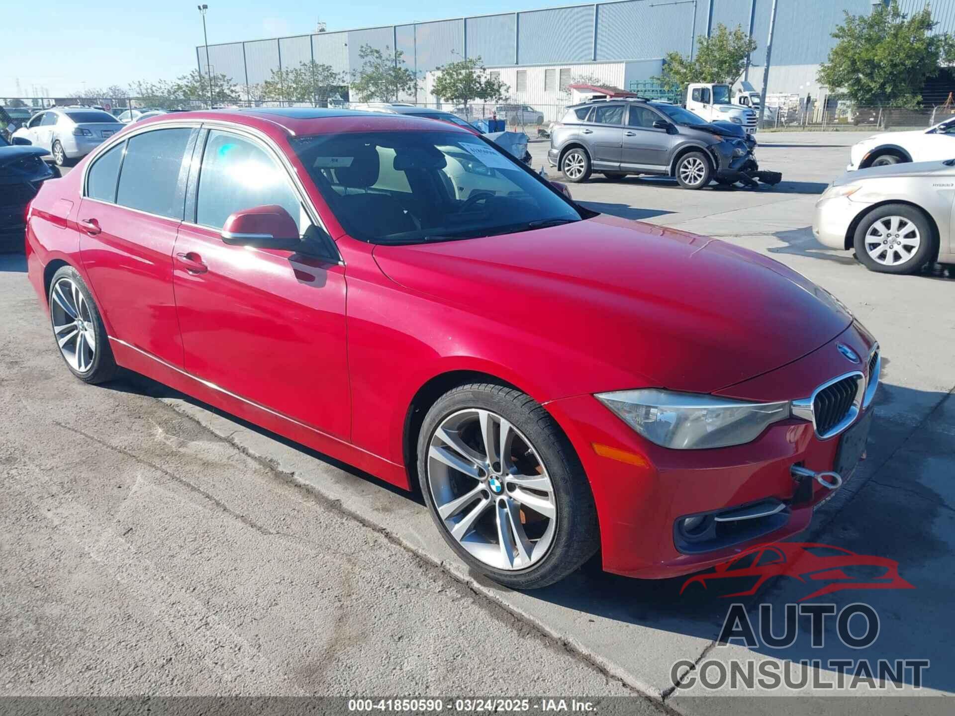 BMW 328I 2013 - WBA3C1G54DNR44210