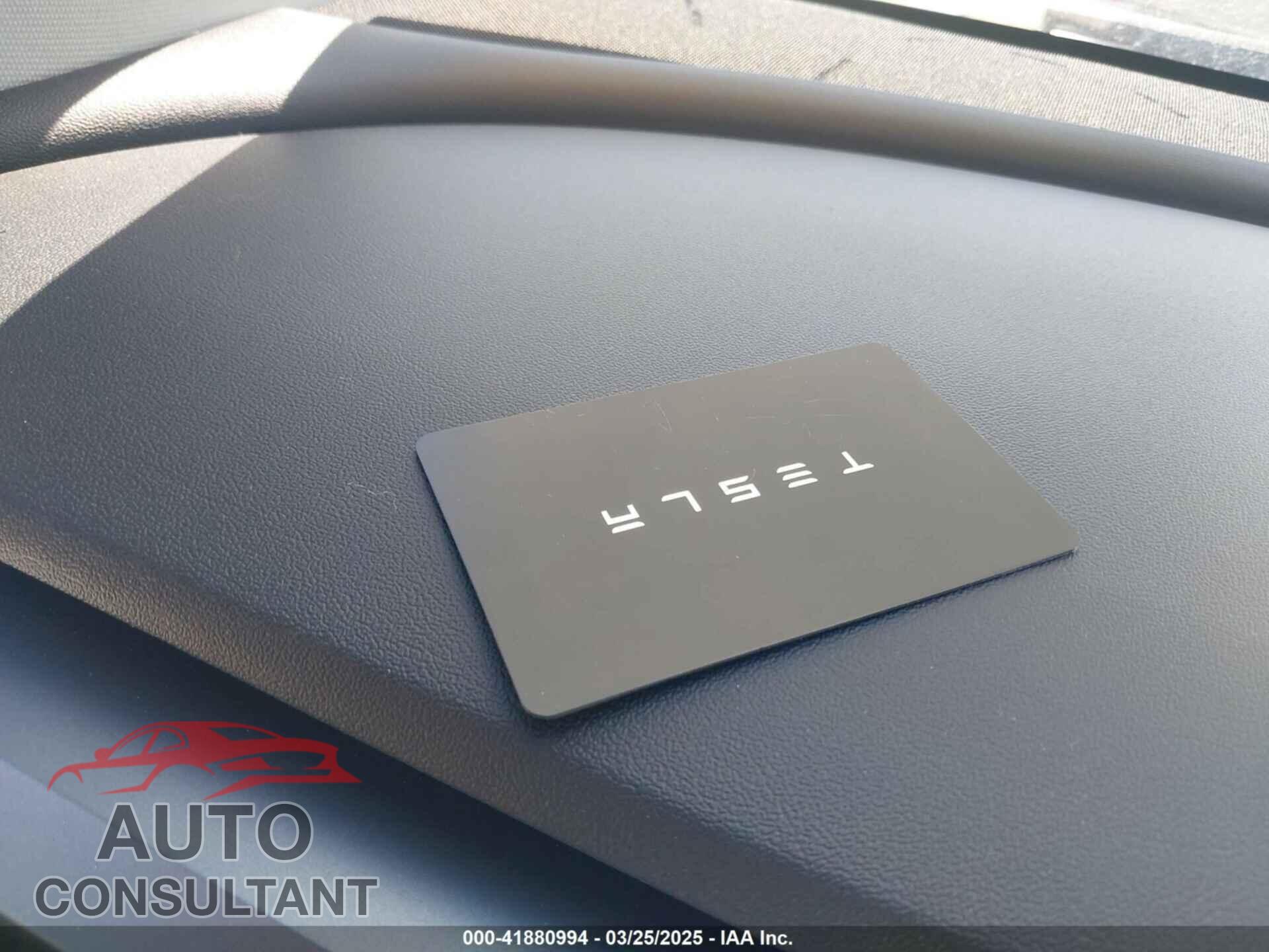 TESLA MODEL 3 2020 - 5YJ3E1EA2LF634566