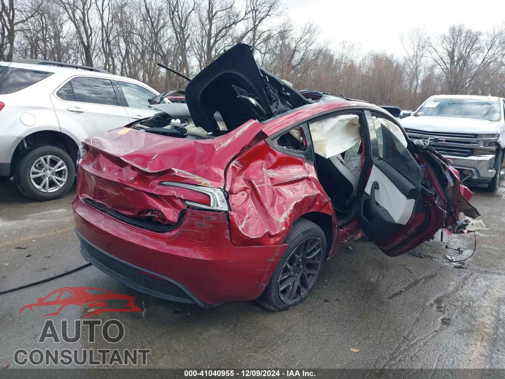 TESLA MODEL 3 2024 - 5YJ3E1EA4RF801552
