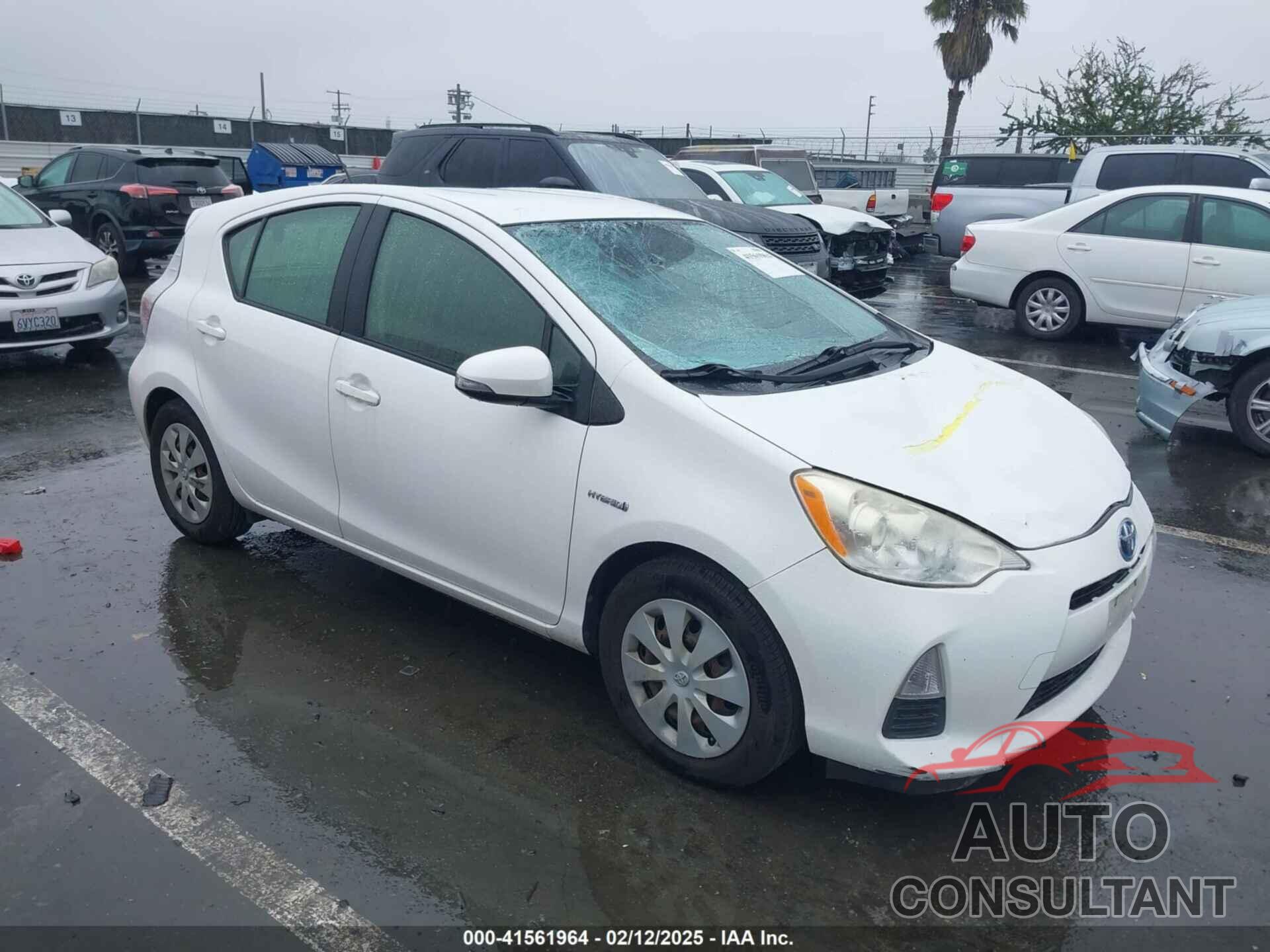 TOYOTA PRIUS C 2013 - JTDKDTB36D1544010