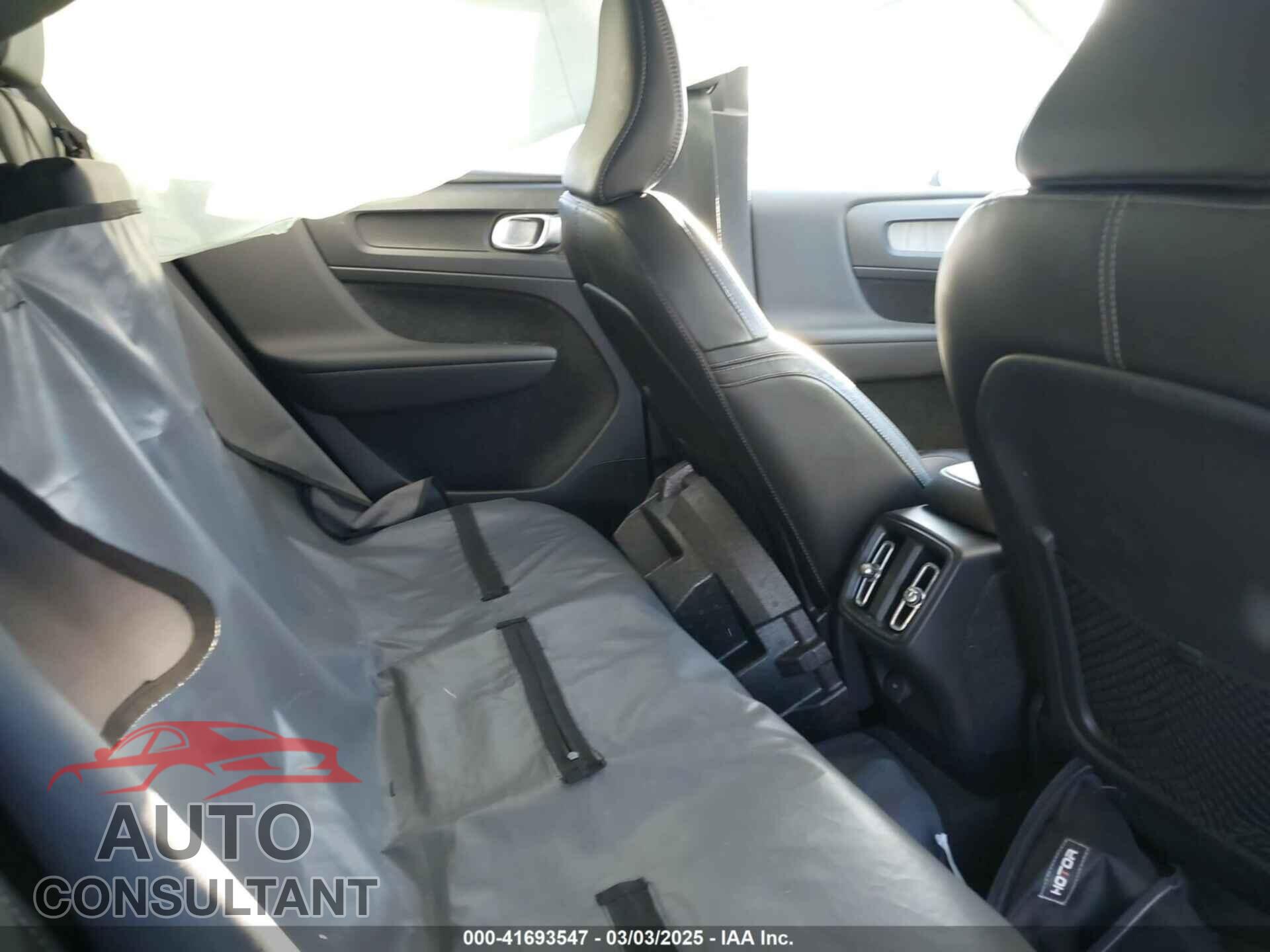 VOLVO XC40 2019 - YV4162UL3K2110466