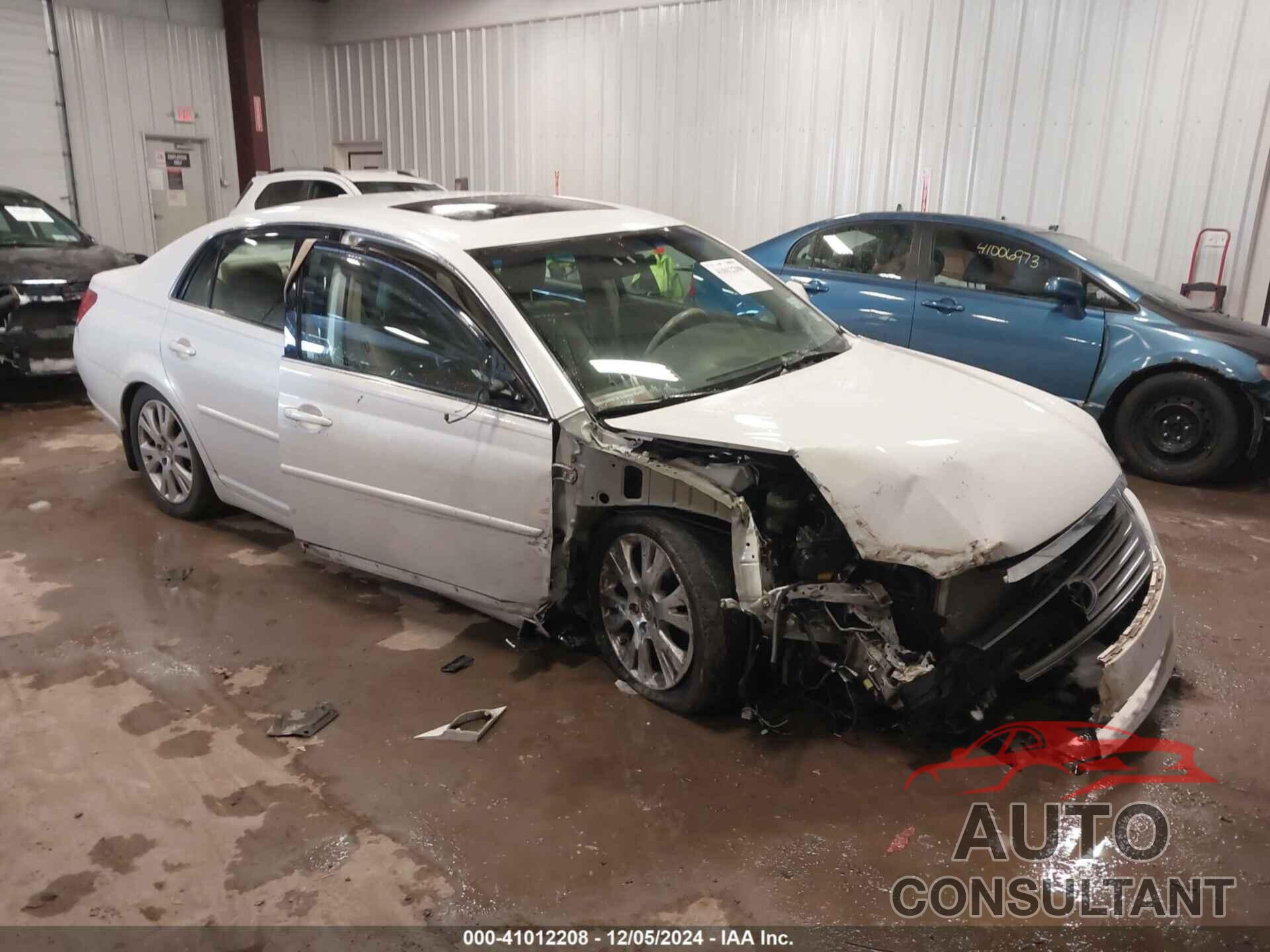 TOYOTA AVALON 2010 - 4T1BK3DB2AU361302