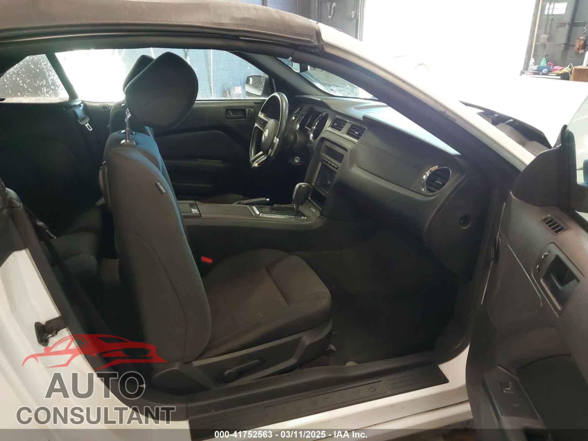 FORD MUSTANG 2014 - 1ZVBP8EM4E5267406