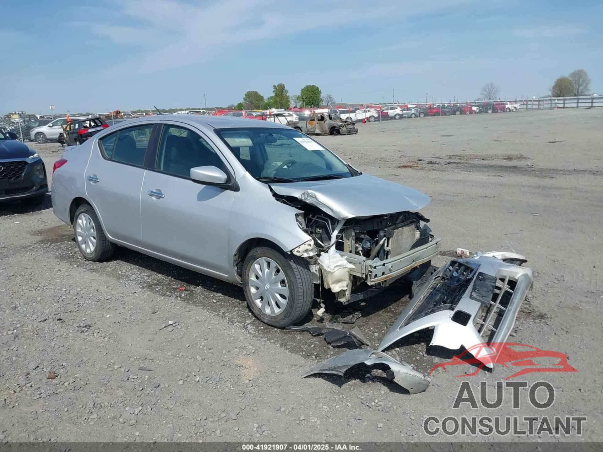 NISSAN VERSA 2019 - 3N1CN7AP5KL862481