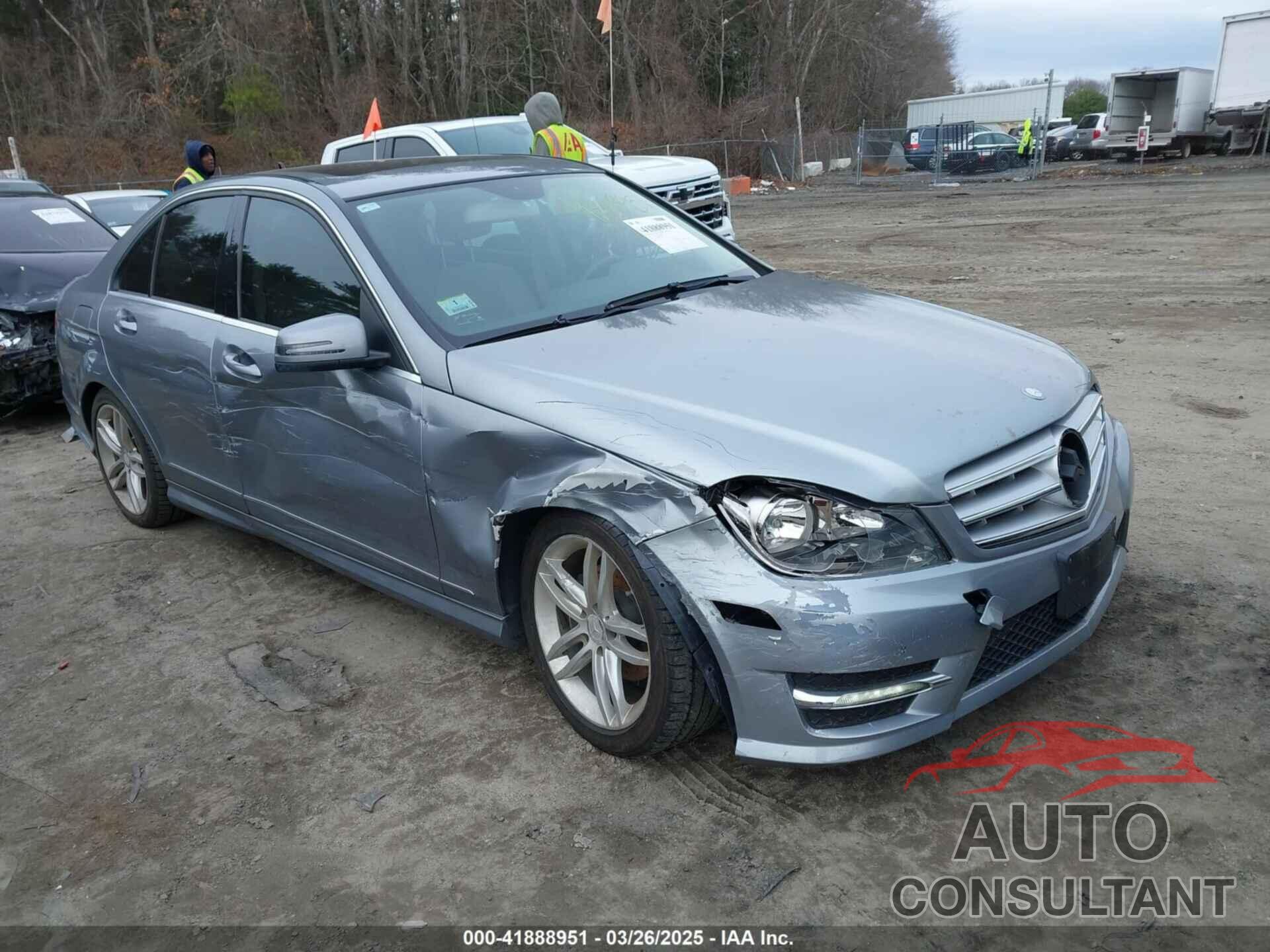 MERCEDES-BENZ C 300 2012 - WDDGF8BB8CF873688