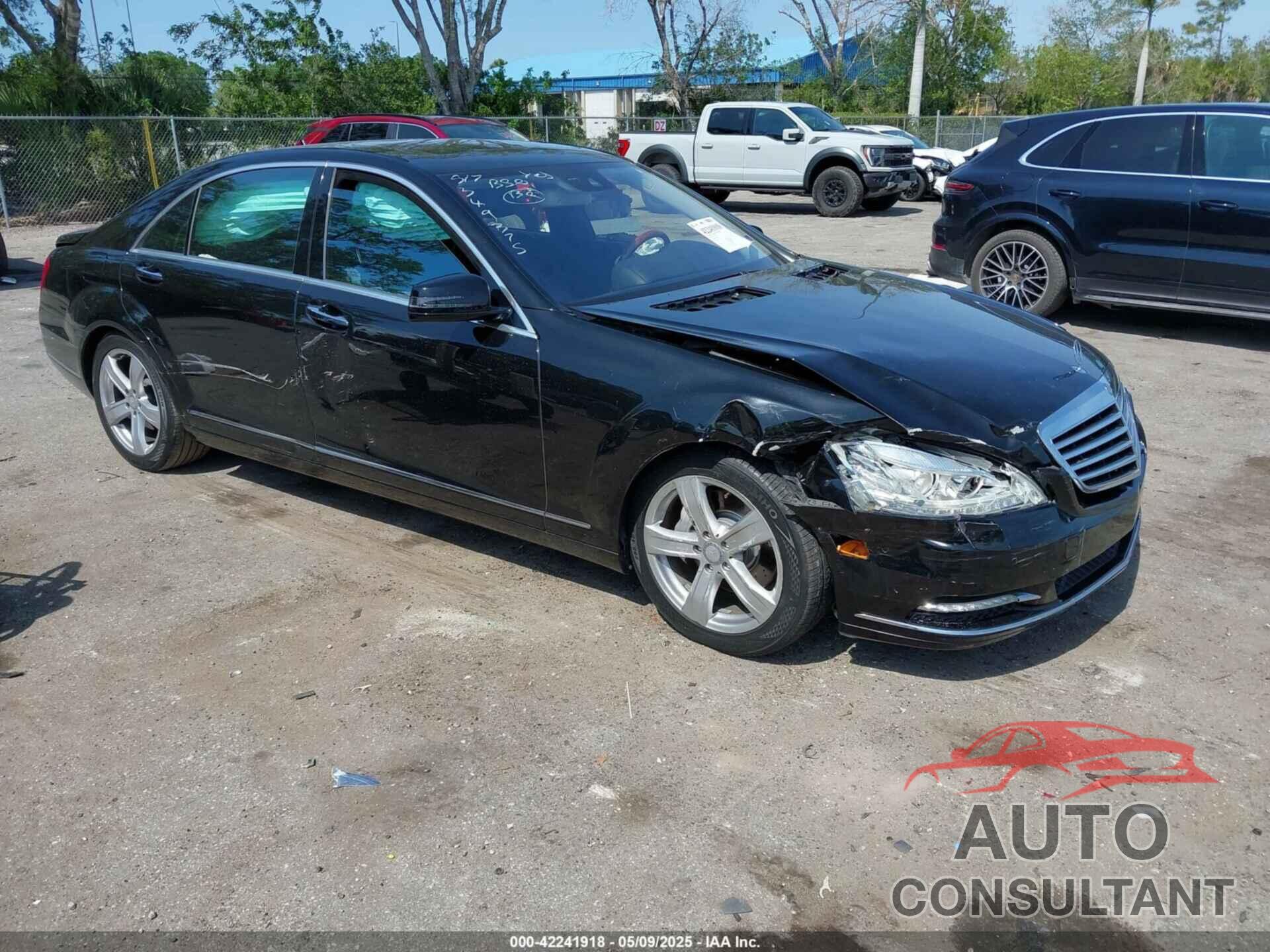 MERCEDES-BENZ S 550 2010 - WDDNG7BB7AA349375