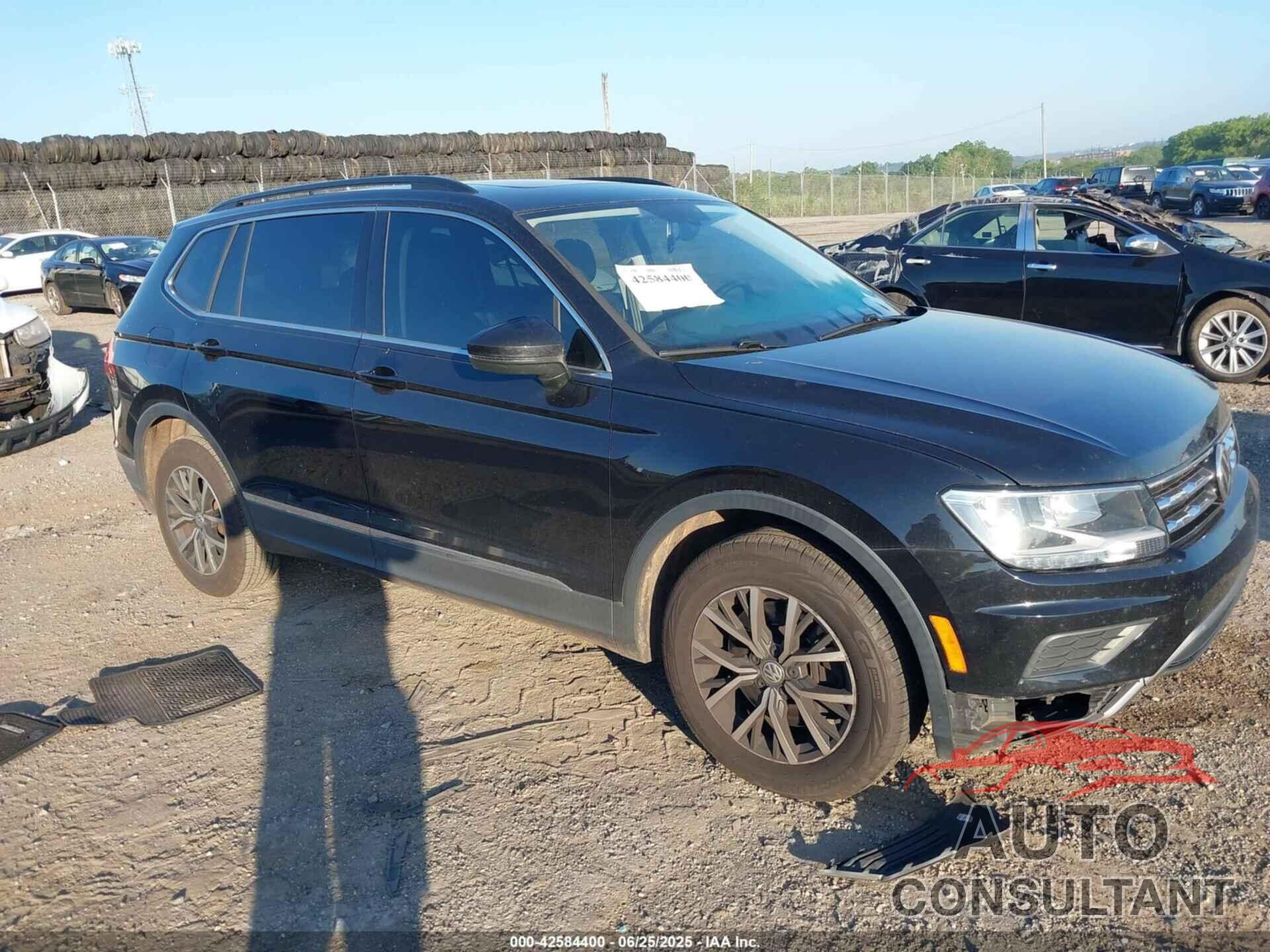 VOLKSWAGEN TIGUAN 2018 - 3VV2B7AX5JM208253