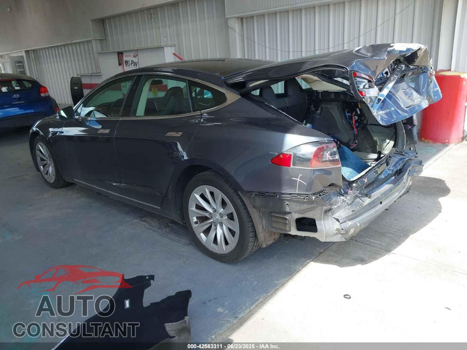 TESLA MODEL S 2017 - 5YJSA1E22HF194193