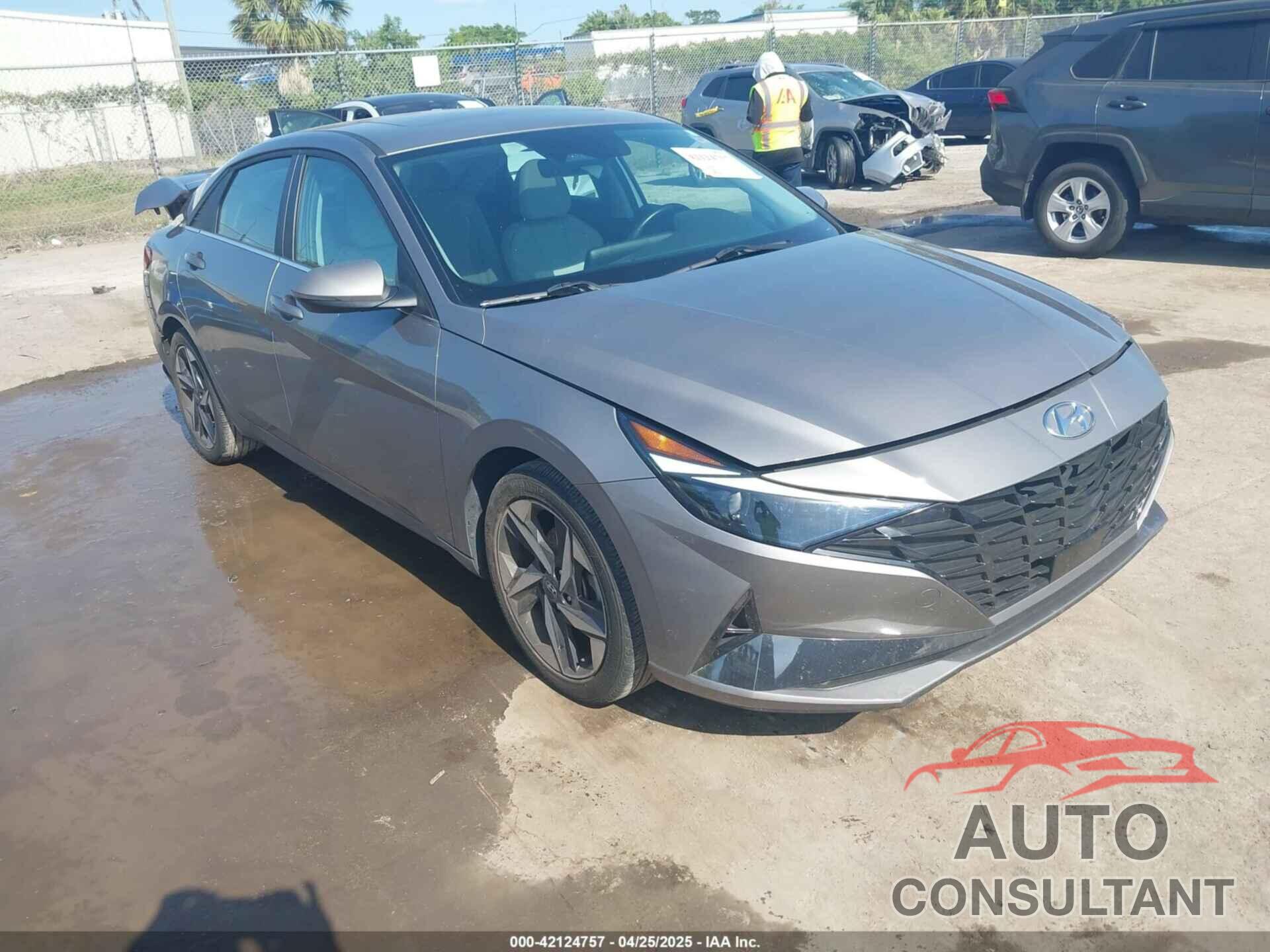 HYUNDAI ELANTRA 2022 - KMHLP4AG7NU359174