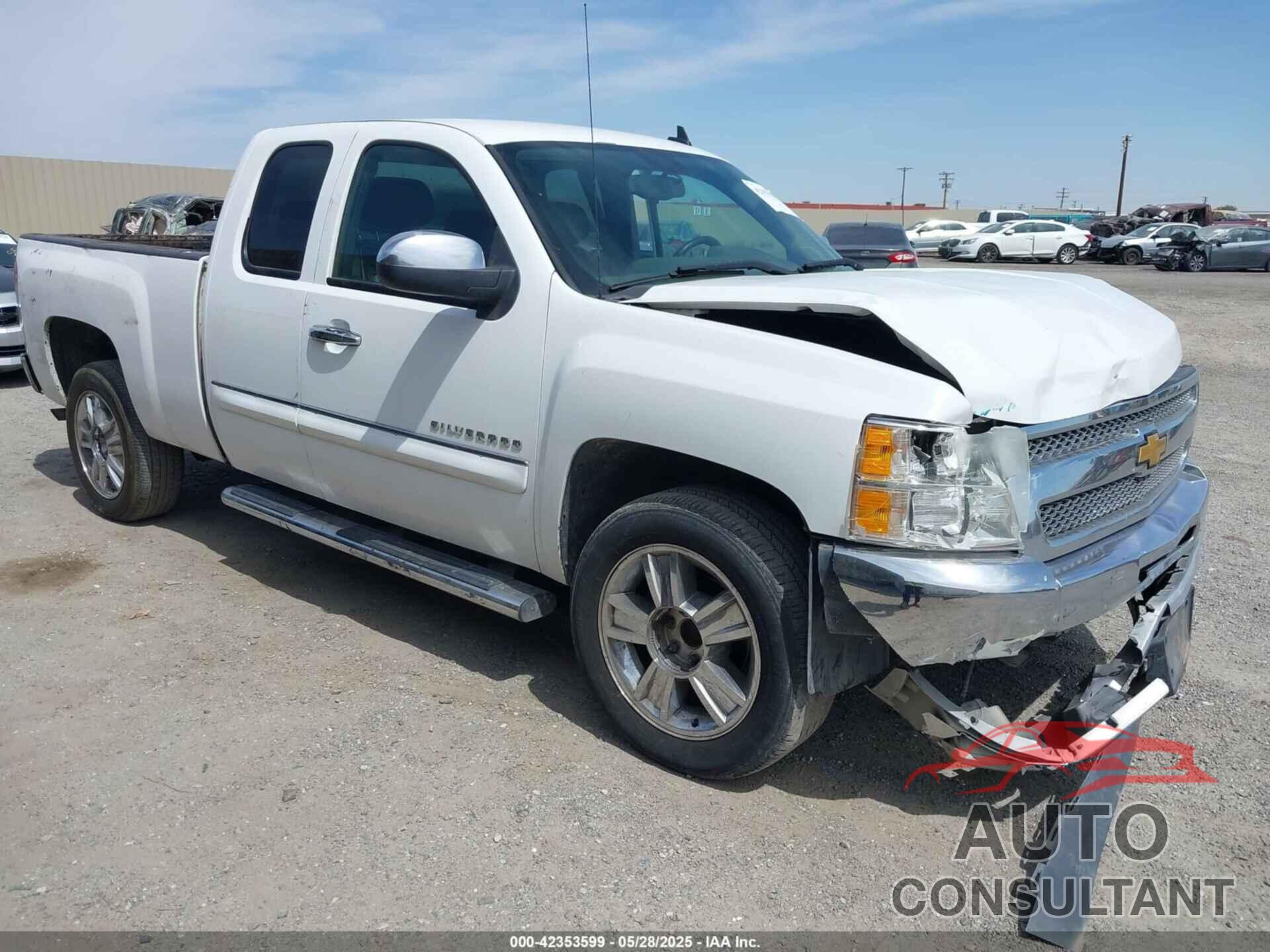 CHEVROLET SILVERADO 1500 2013 - 1GCRCSE00DZ412973