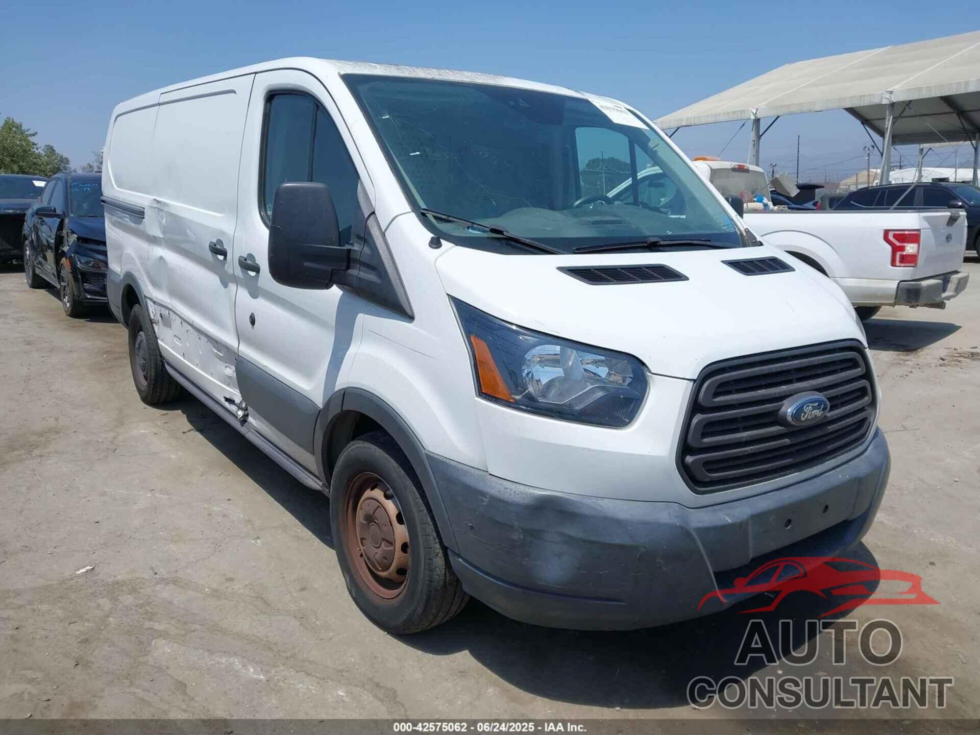 FORD TRANSIT-150 2018 - 1FTYE1YM3JKA17396