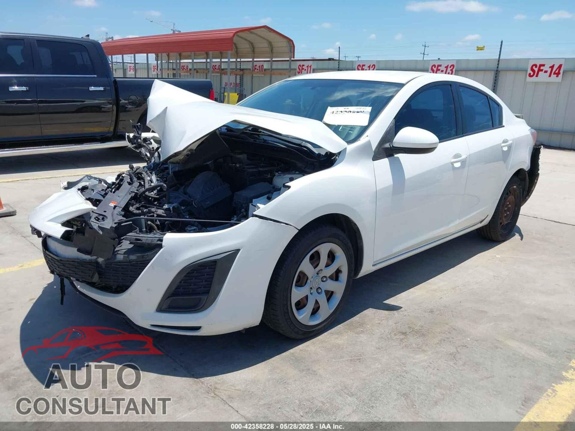 MAZDA MAZDA3 2011 - JM1BL1UF7B1472584