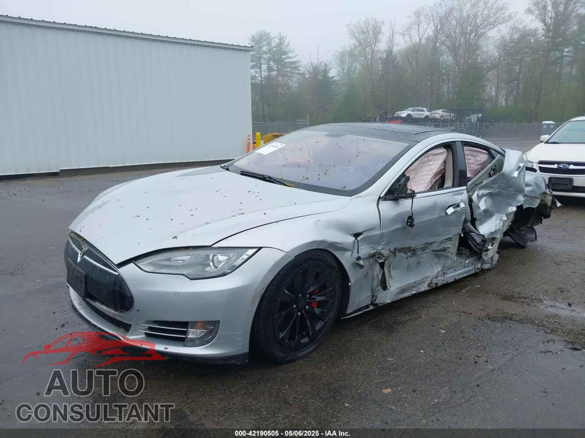 TESLA MODEL S 2014 - 5YJSA1H18EFP30143