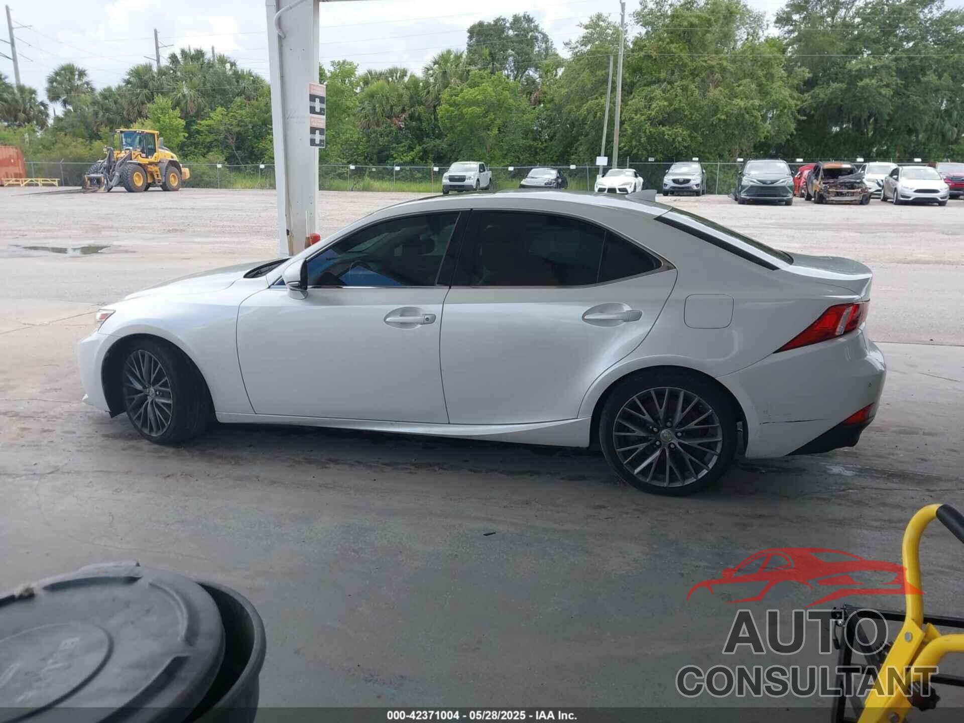 LEXUS IS 200T 2016 - JTHBA1D20G5002916