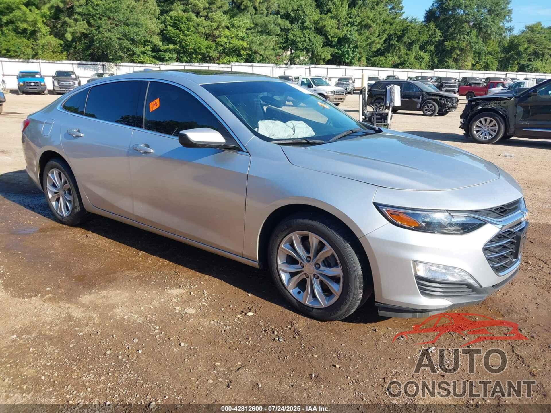 CHEVROLET MALIBU 2022 - 1G1ZD5ST2NF118662