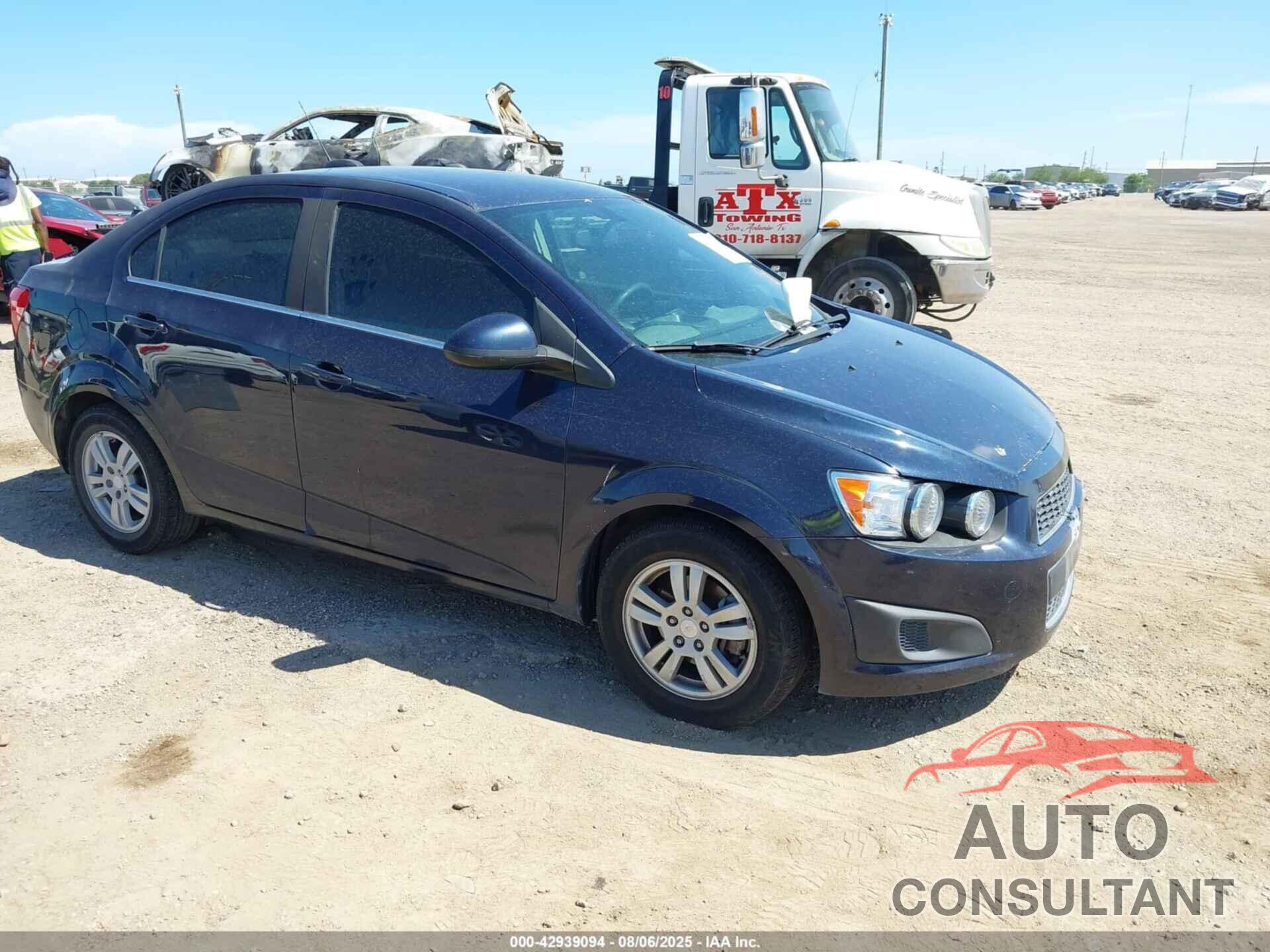 CHEVROLET SONIC 2015 - 1G1JC5SH1F4135963