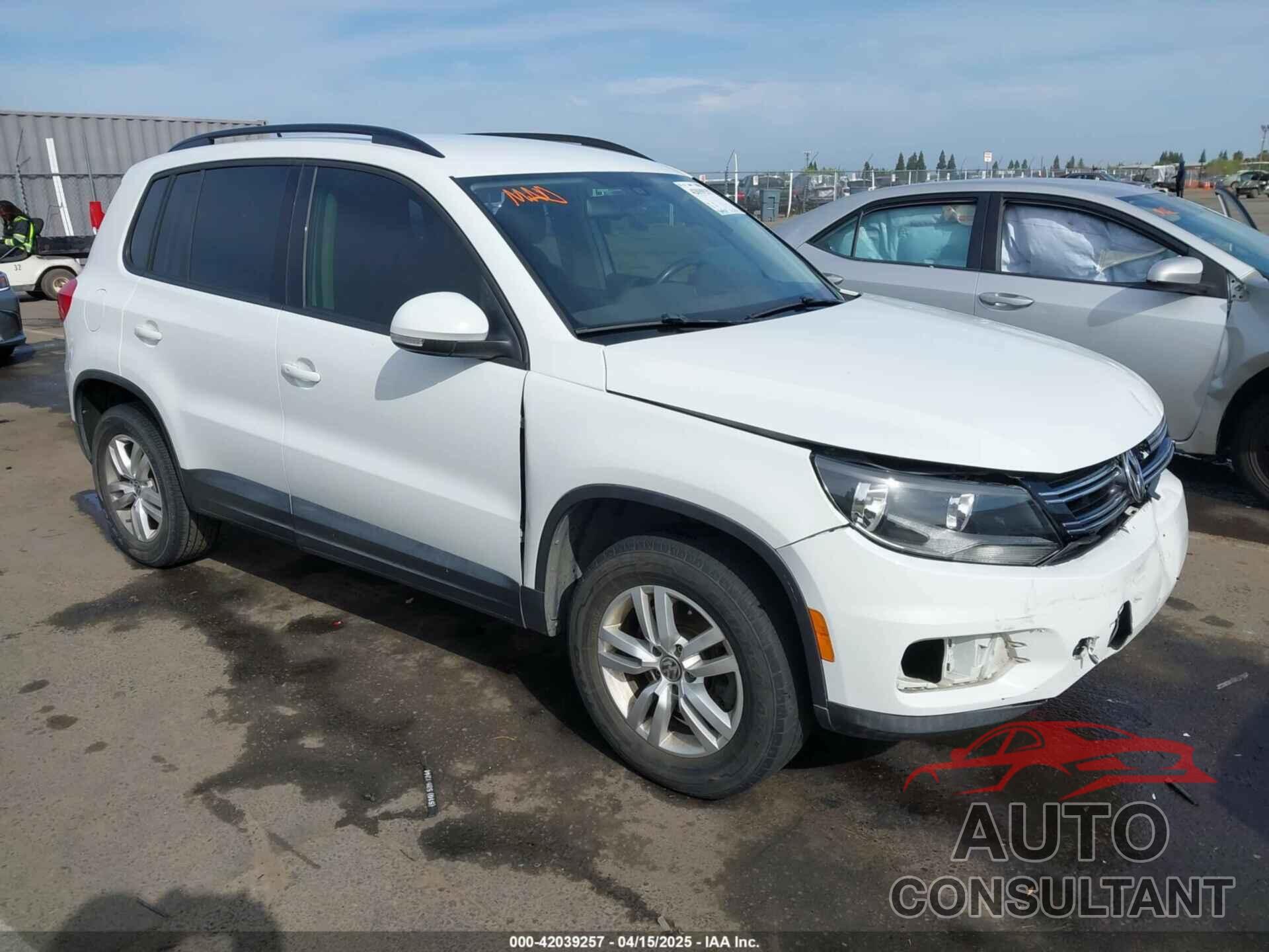 VOLKSWAGEN TIGUAN 2016 - WVGAV7AX0GW528750