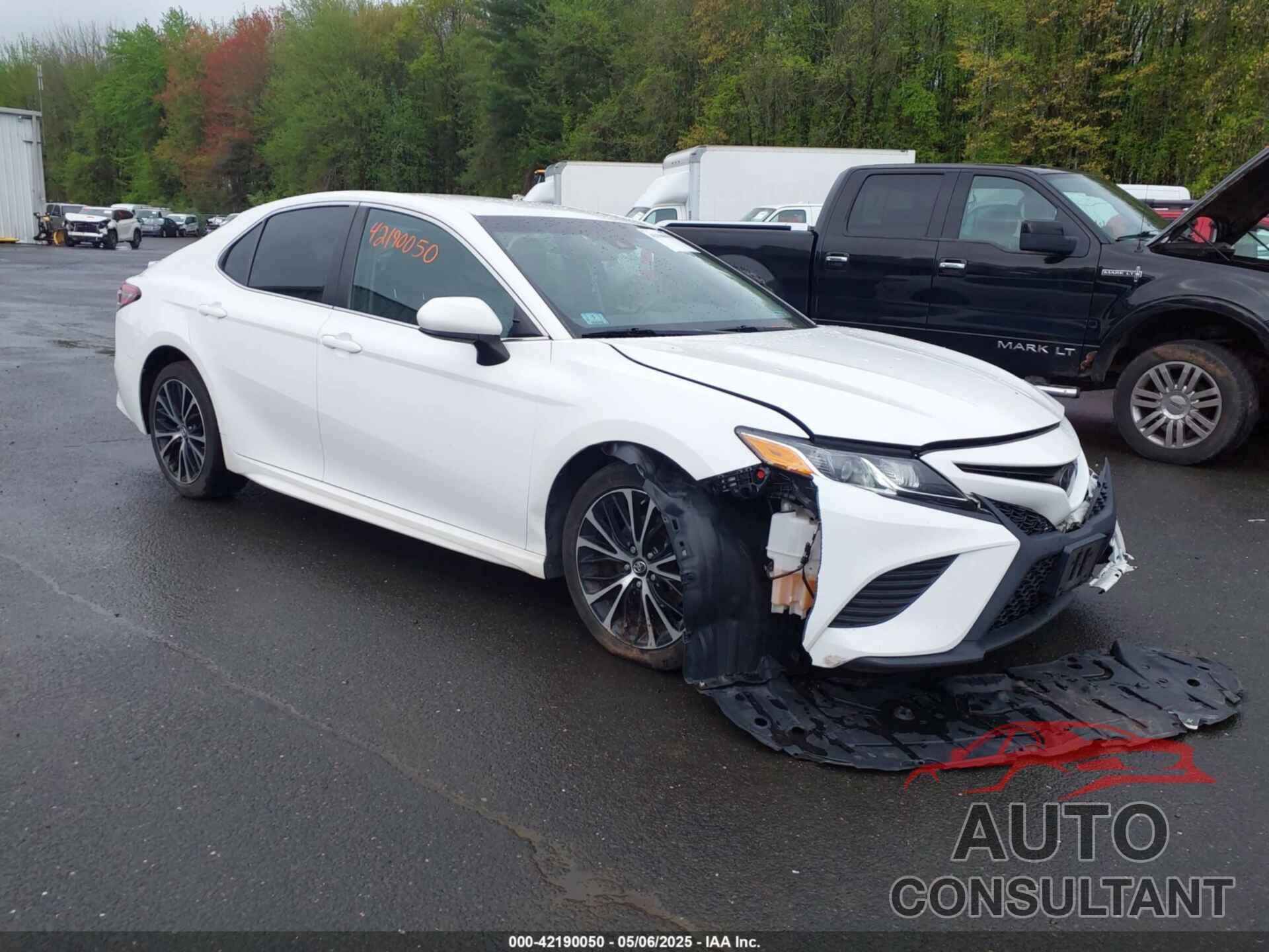 TOYOTA CAMRY 2018 - 4T1B11HK7JU592763
