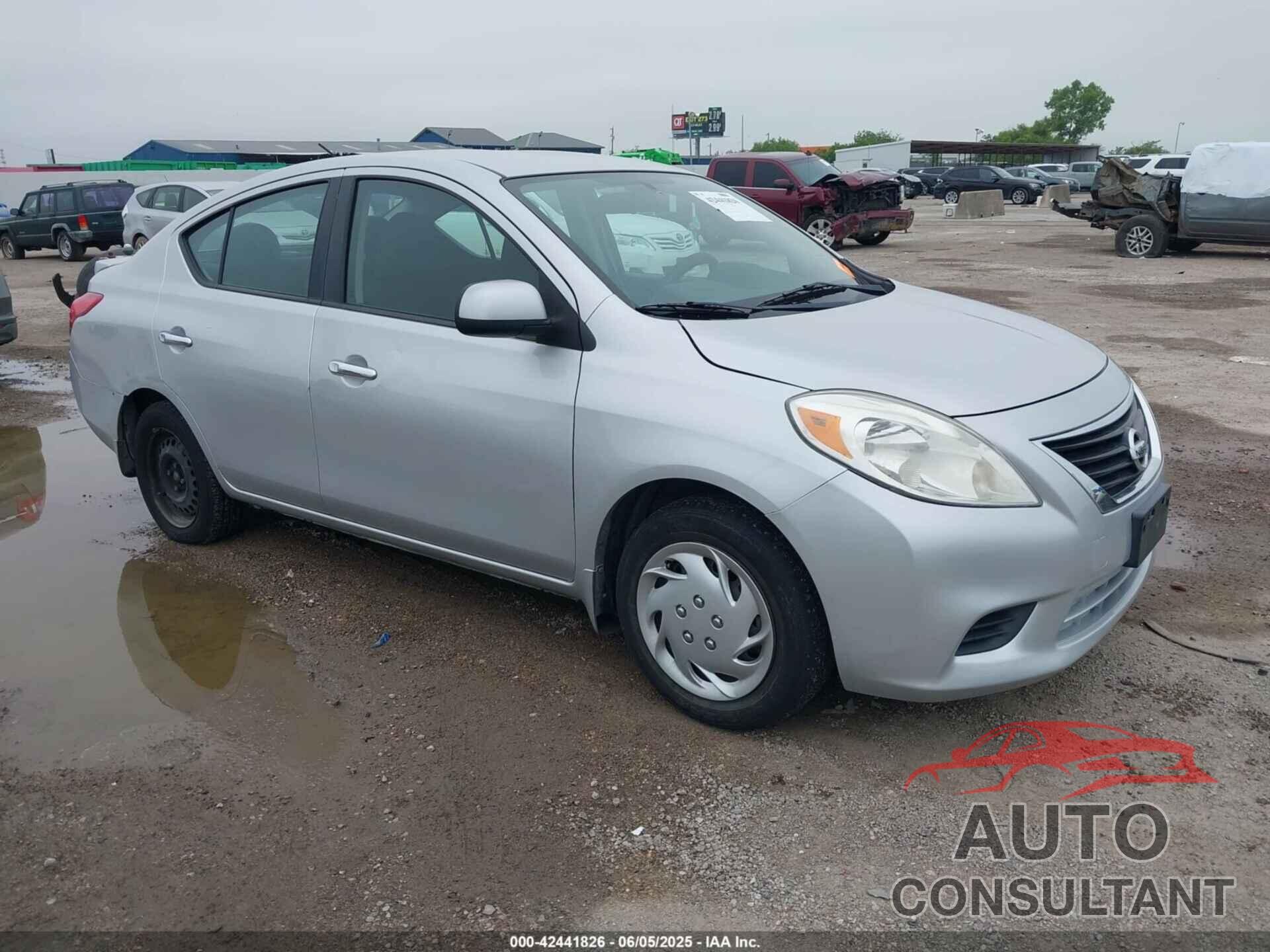 NISSAN VERSA 2013 - 3N1CN7AP1DL877658