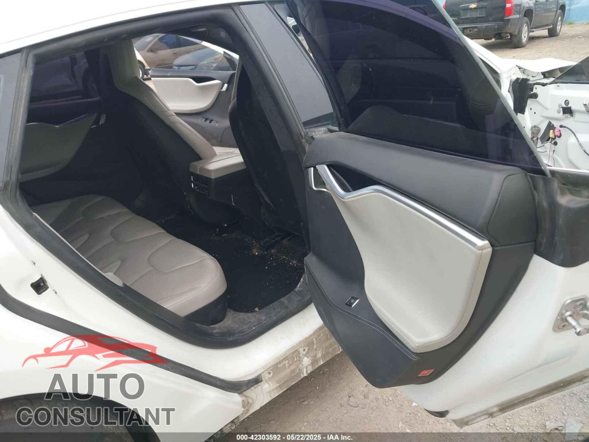 TESLA MODEL S 2015 - 5YJSA1E29FF103580