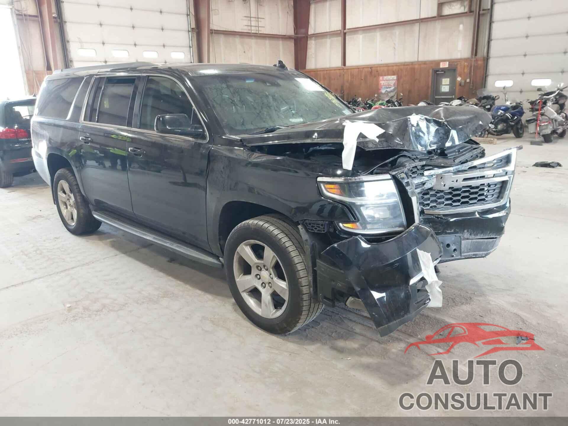 CHEVROLET SUBURBAN 2016 - 1GNSKHKC1GR107015