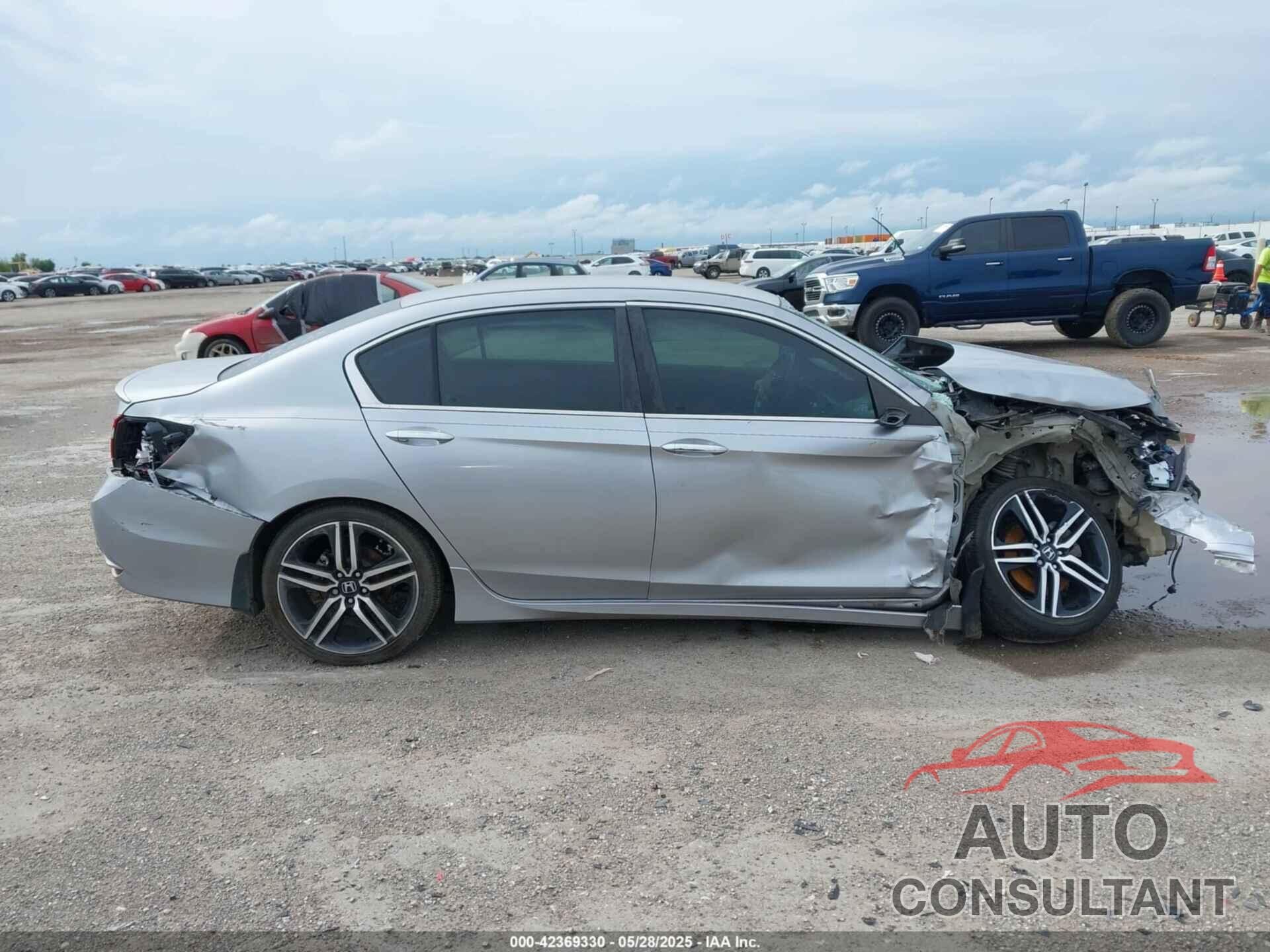 HONDA ACCORD 2017 - 1HGCR2F12HA246022