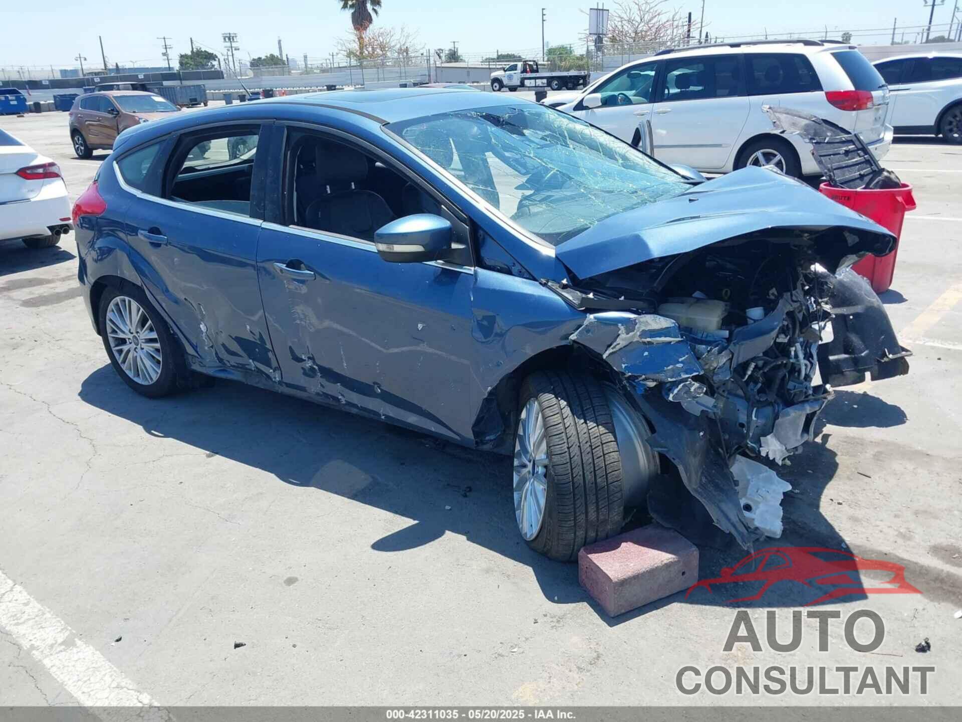 FORD FOCUS 2018 - 1FADP3N29JL247516