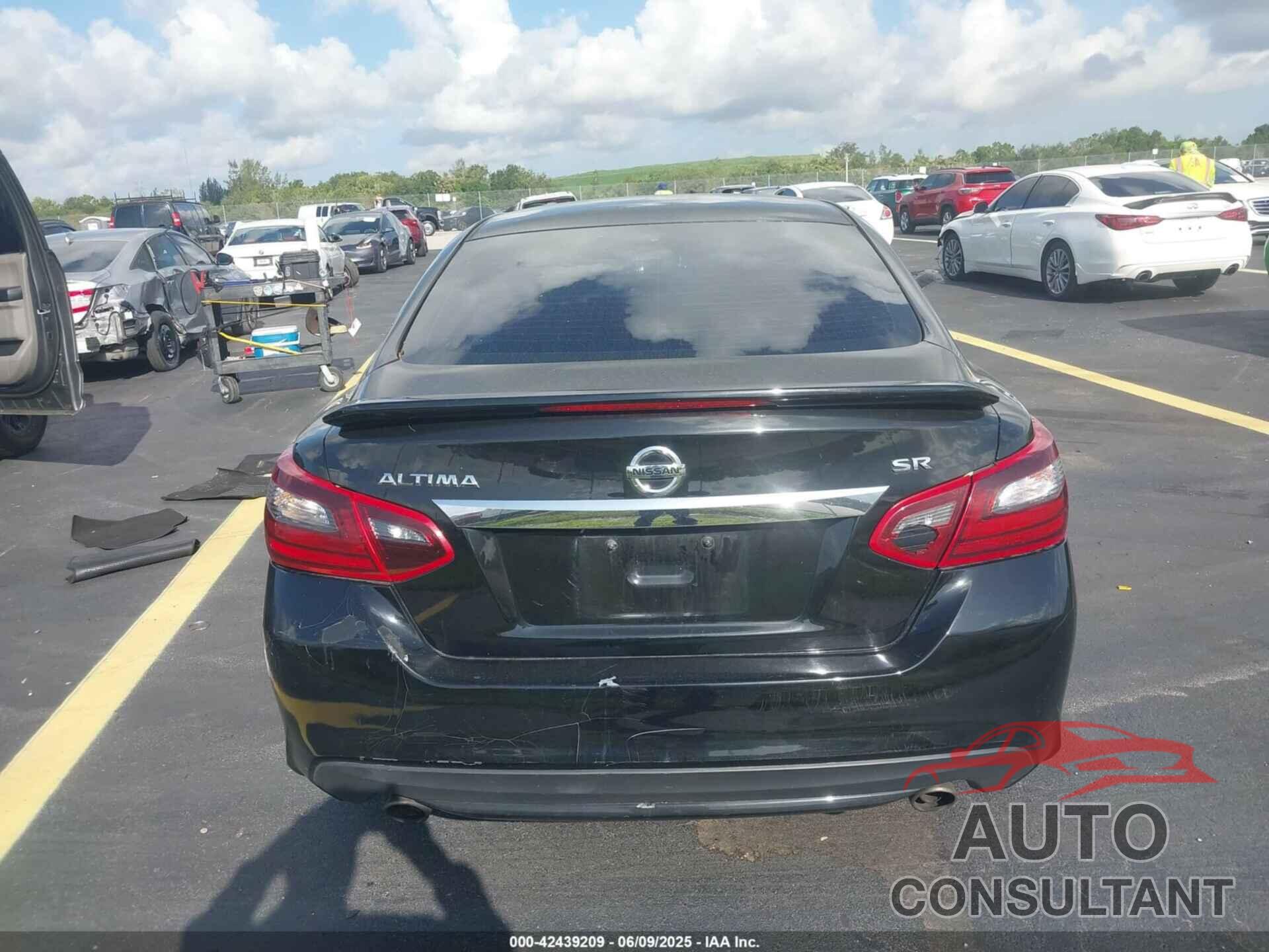 NISSAN ALTIMA 2017 - 1N4AL3APXHC256767