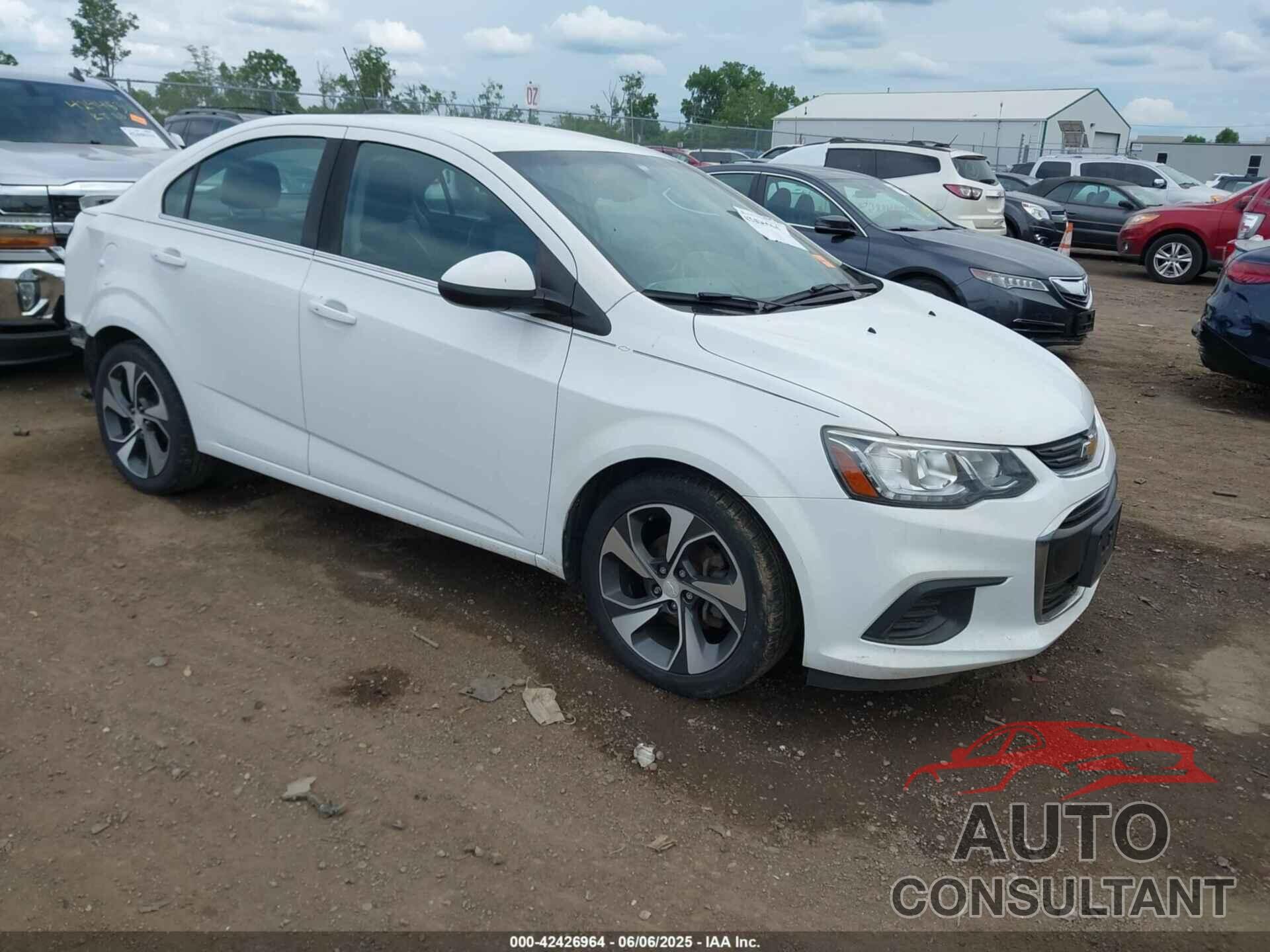 CHEVROLET SONIC 2017 - 1G1JF5SB2H4111208