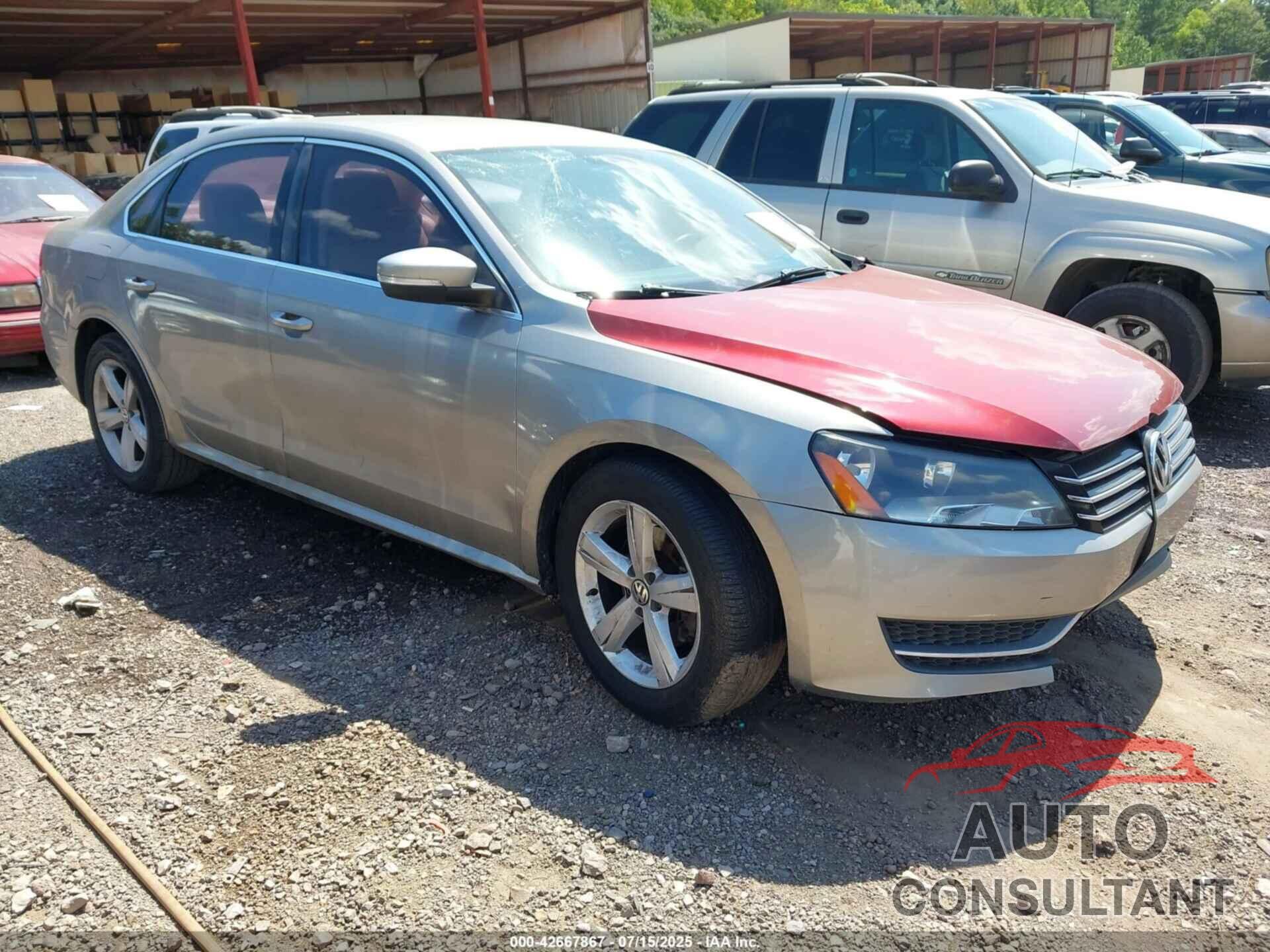 VOLKSWAGEN PASSAT 2013 - 1VWBH7A34DC124325
