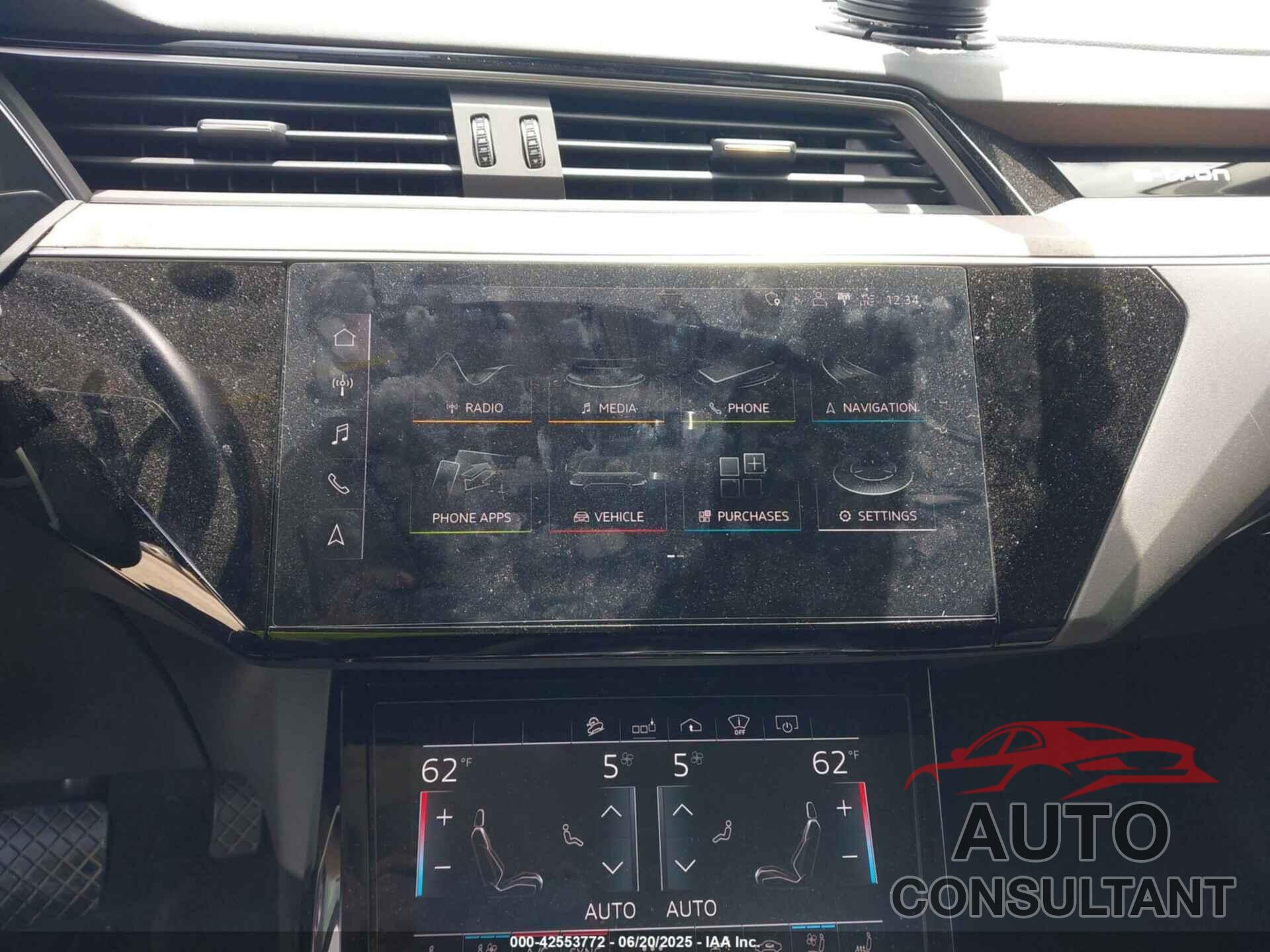 AUDI E-TRON 2019 - WA1VAAGE1KB025145